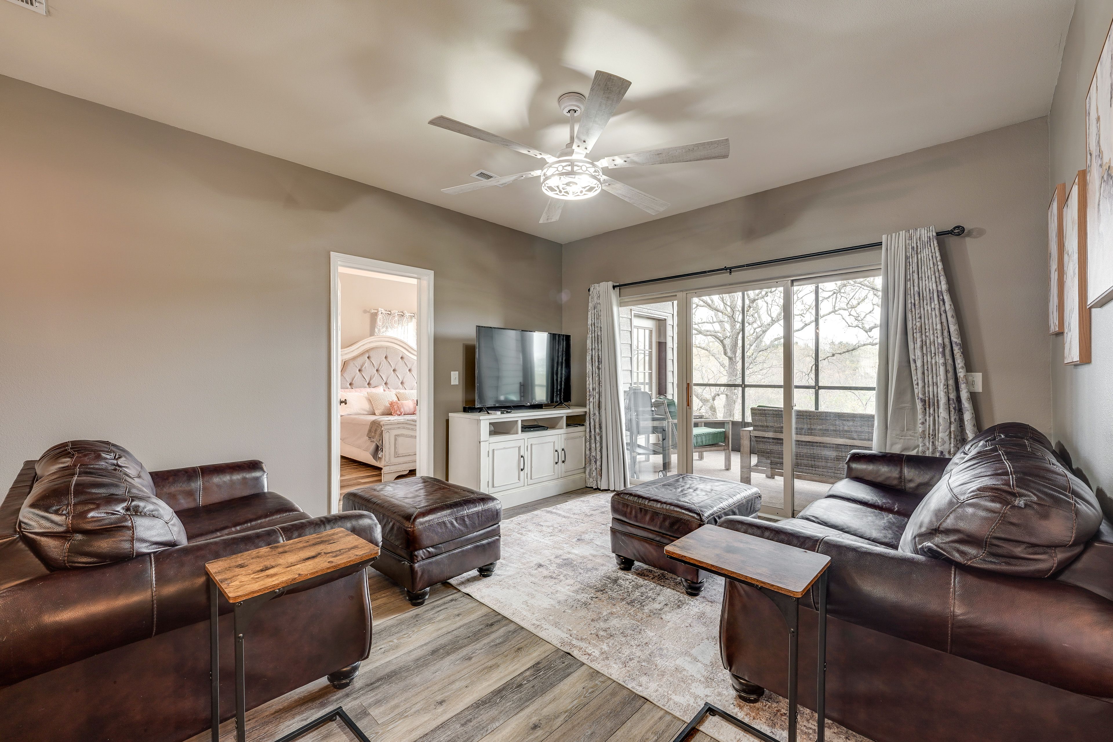 Living Room | Full Sleeper Sofa