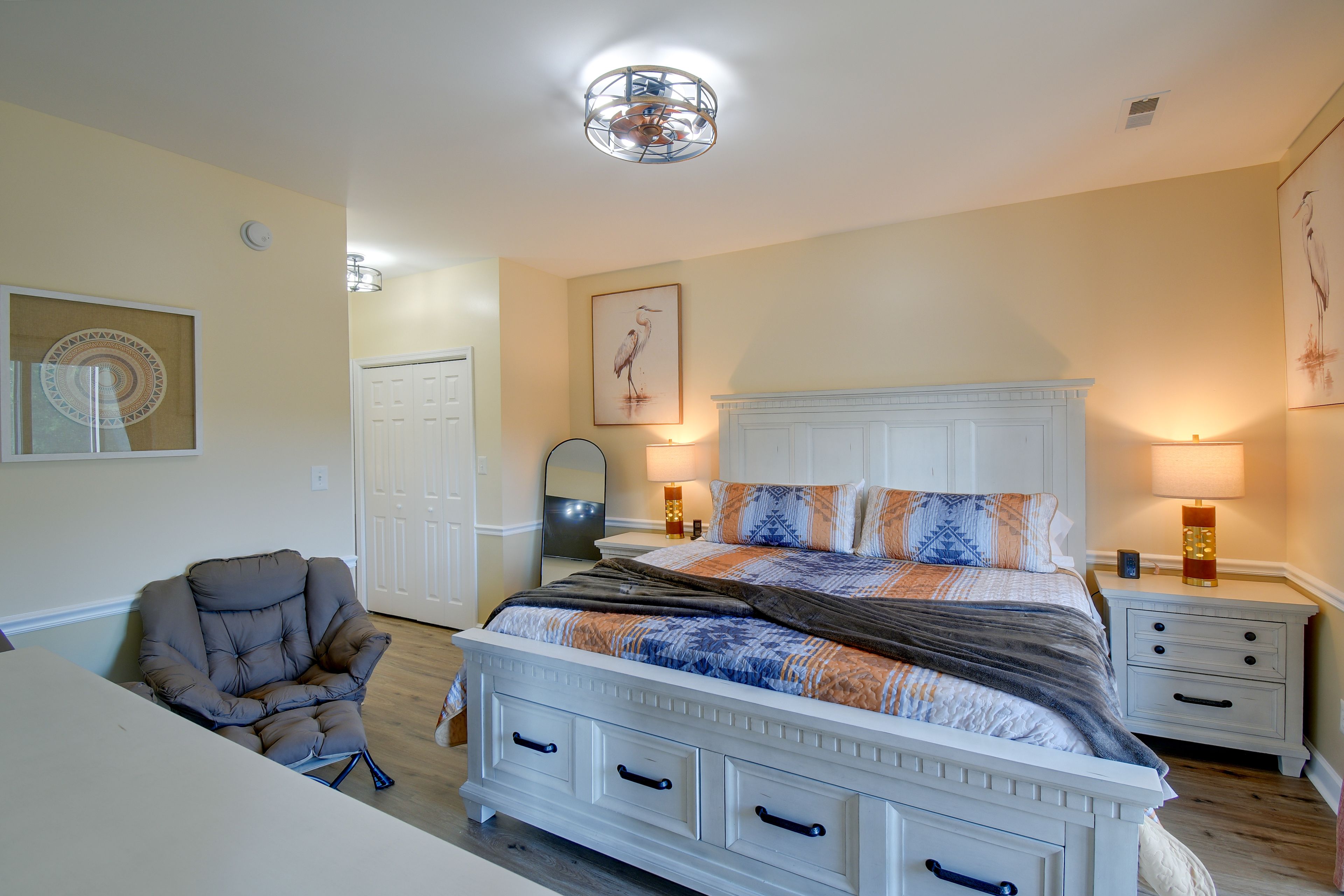 Bedroom 1 | King Bed