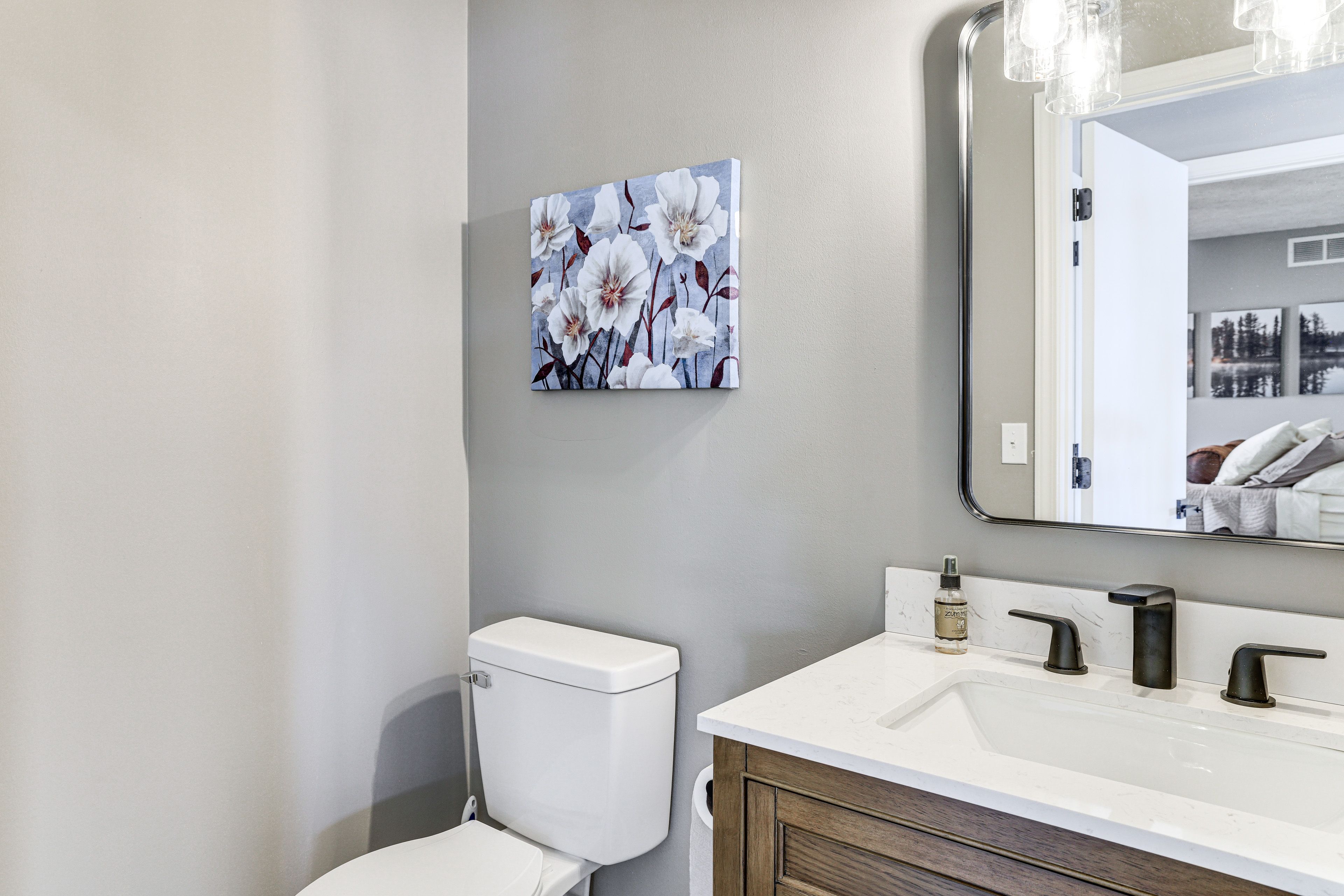 Full Bathroom | Main Level