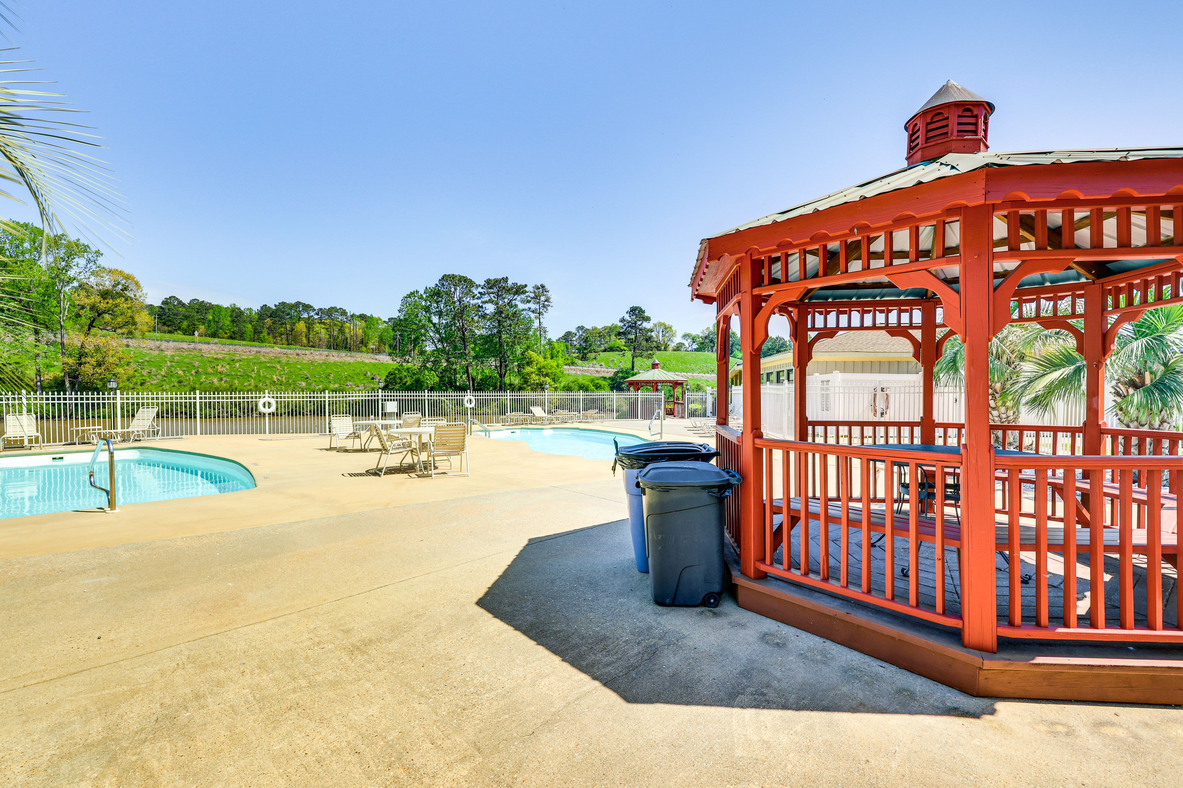 North Lake Condo Club Amenities | 2 Pools