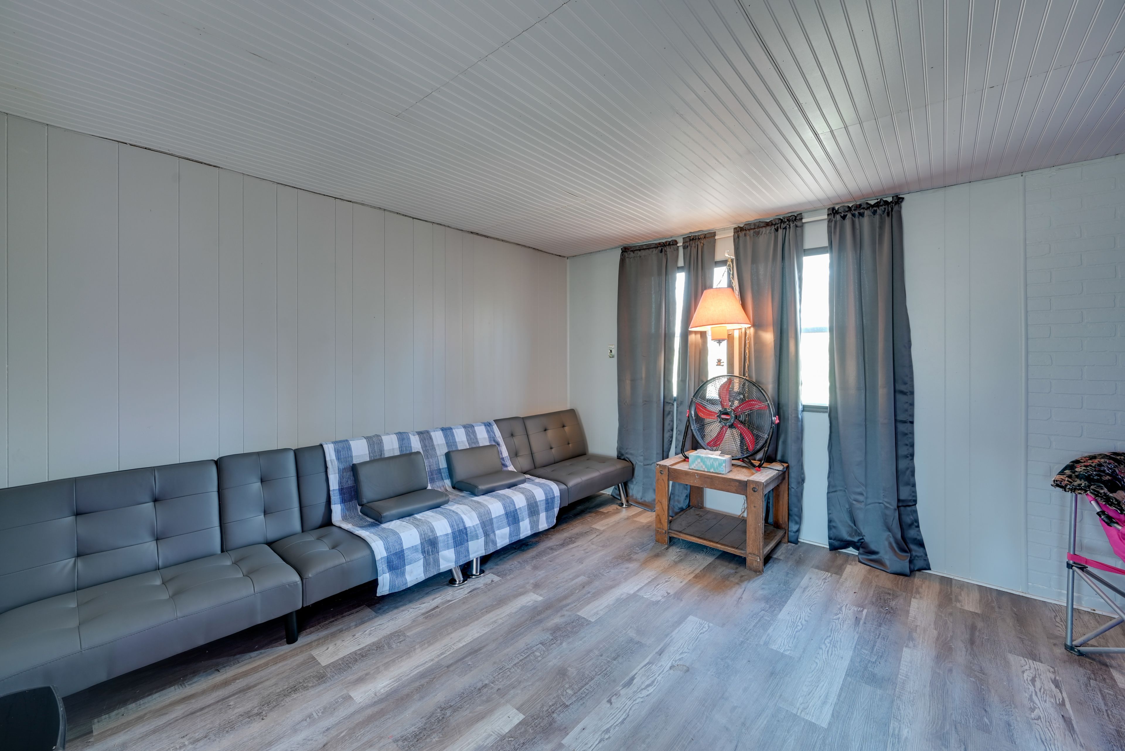 Family Room | 2 Futons