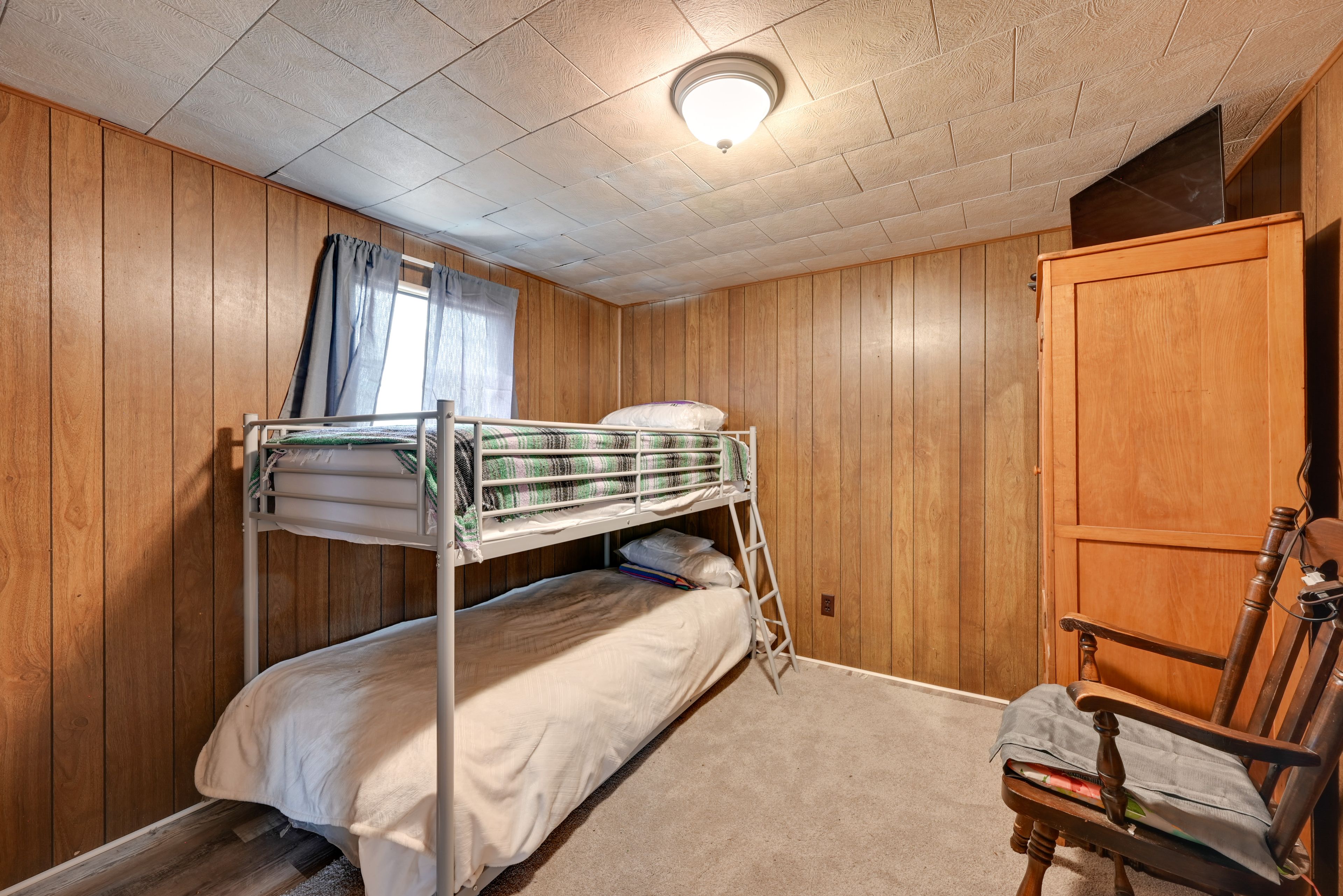 Bedroom 2 | Twin Bunk Bed