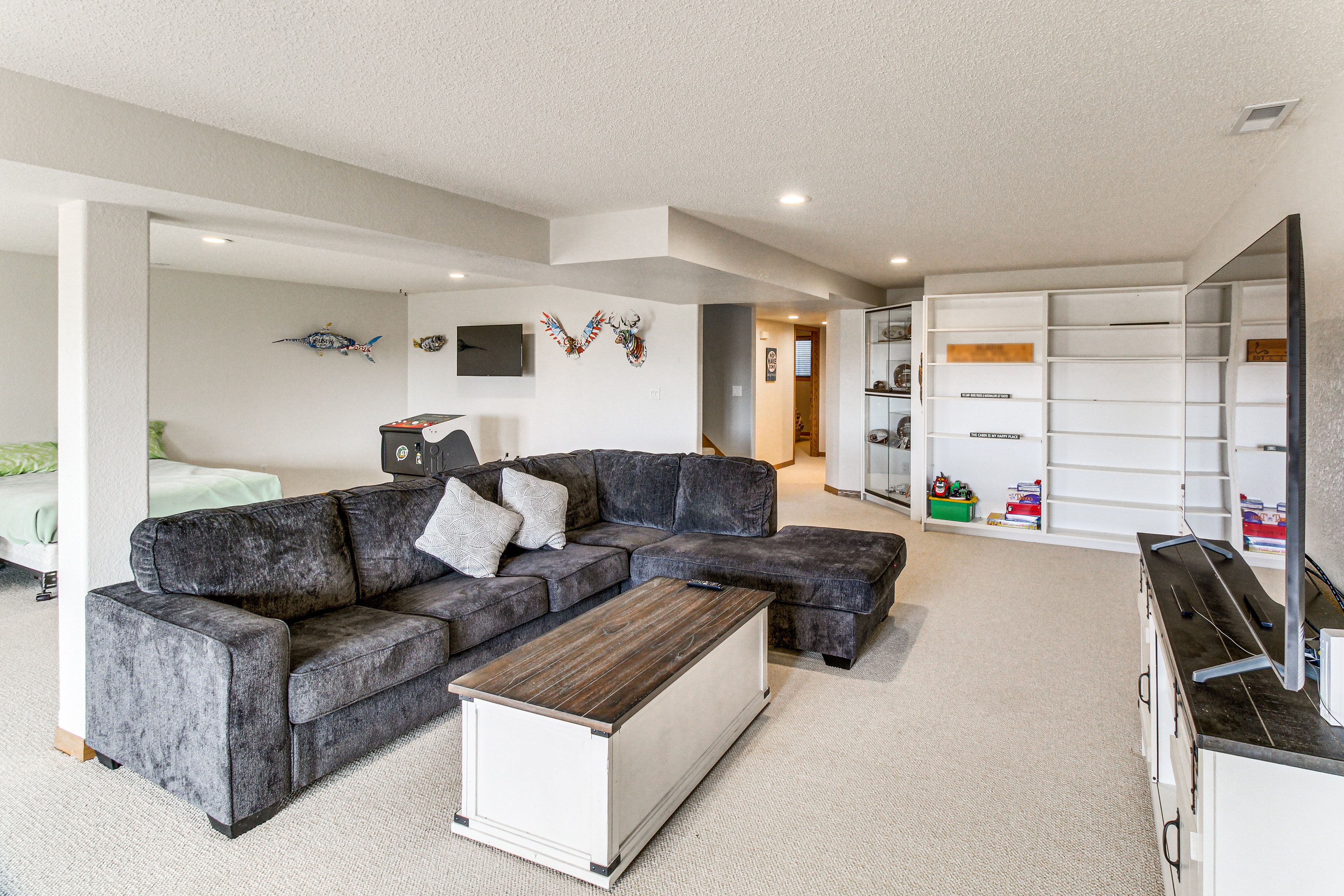 Basement | Full Bed | Queen Sleeper Sofa | Lower Floor