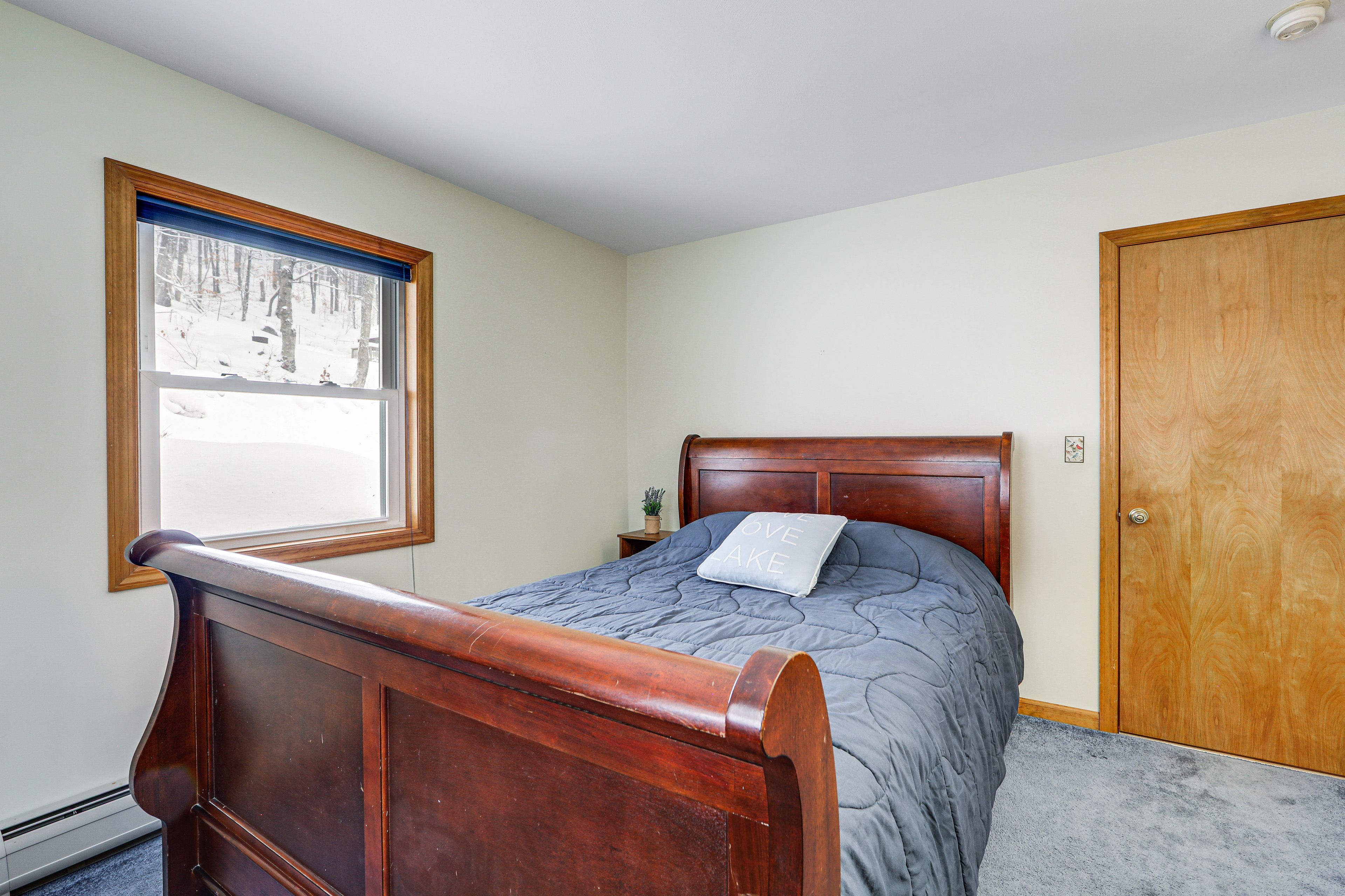 Bedroom 1 | Queen Bed | Main Level