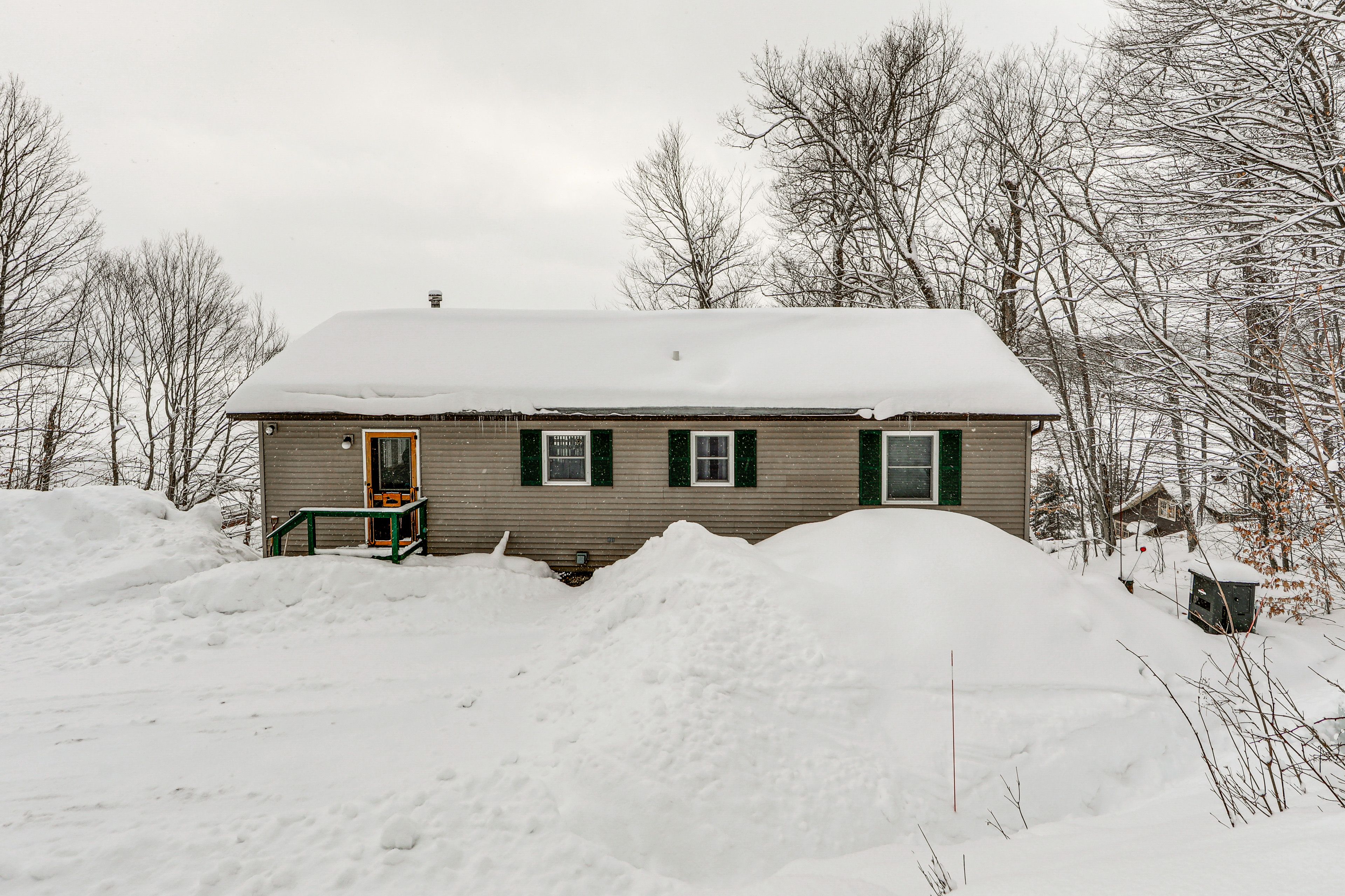 Driveway Parking | 2 Vehicles