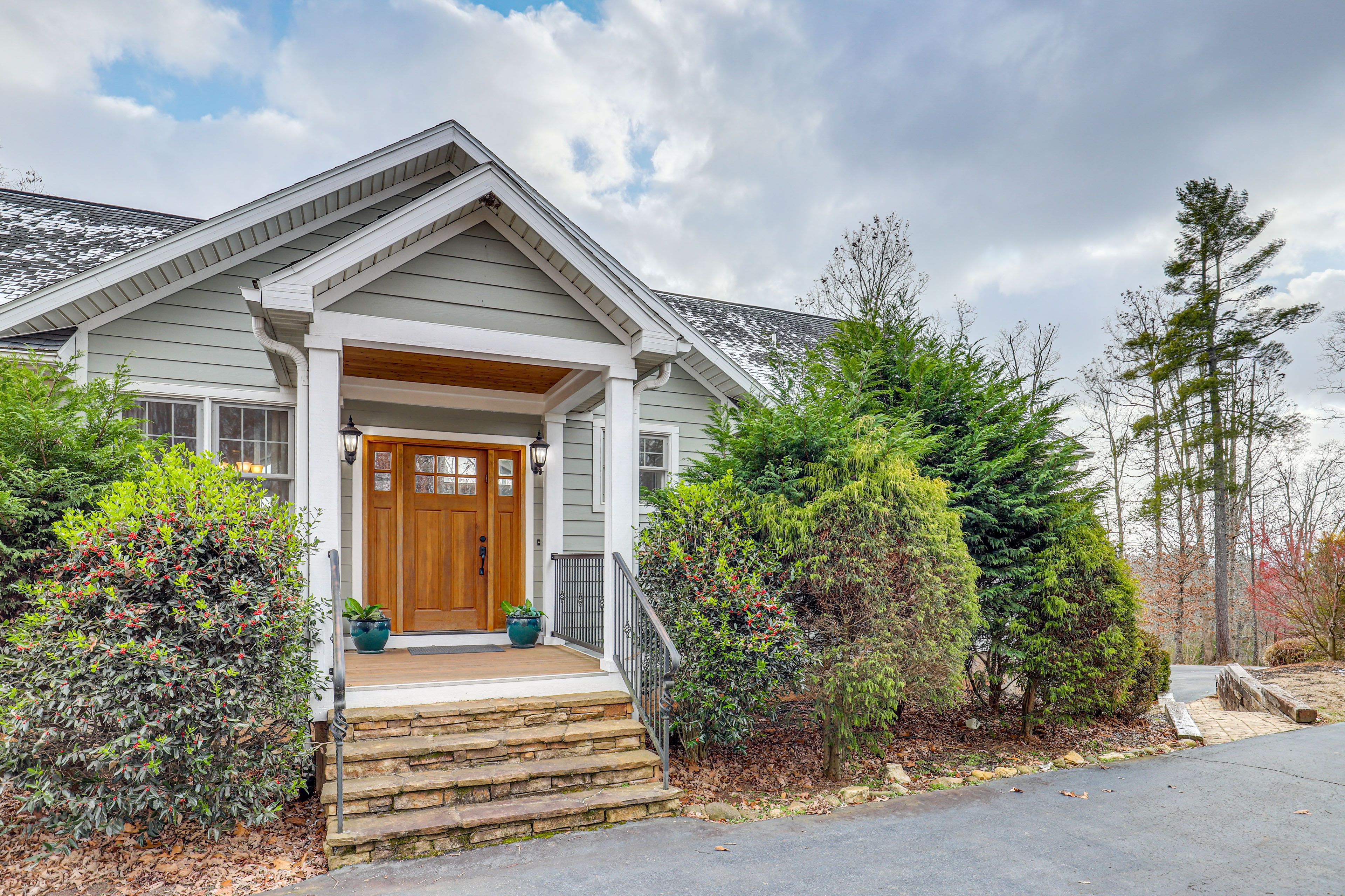 House Exterior | Keyless Entry