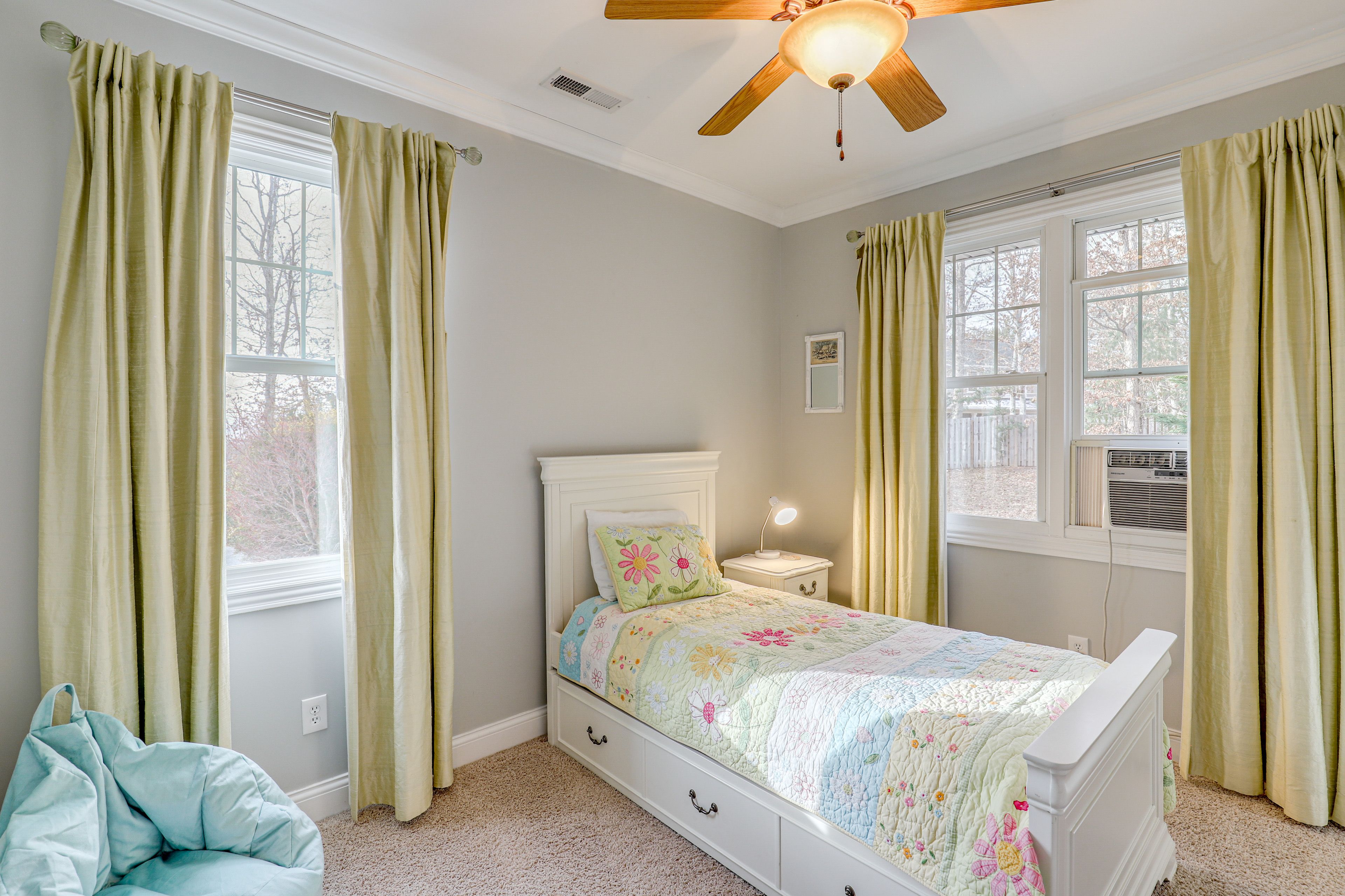 Bedroom 3 | Twin Bed w/ Twin Trundle | Main Floor