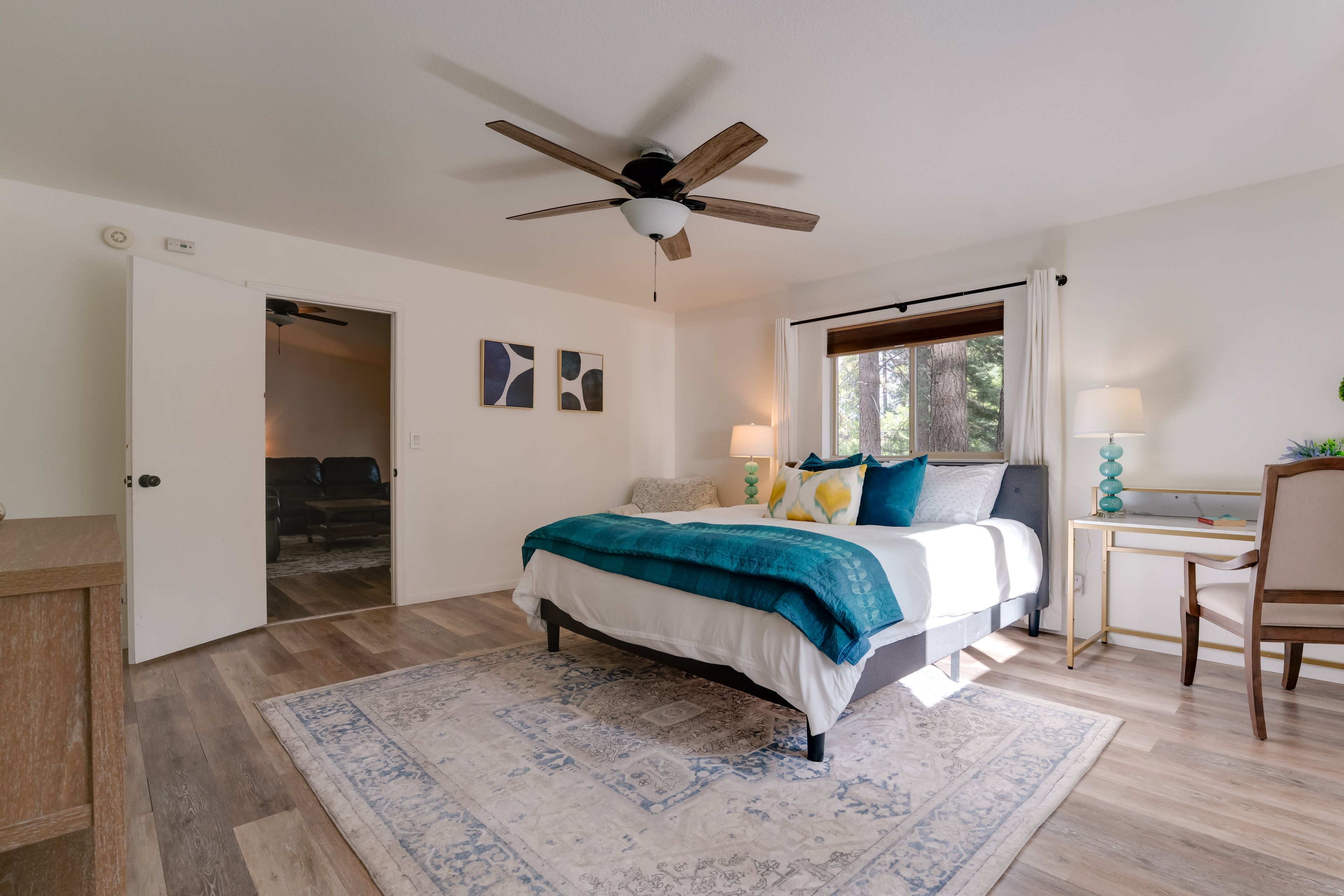 Bedroom 1 | King Bed | Linens