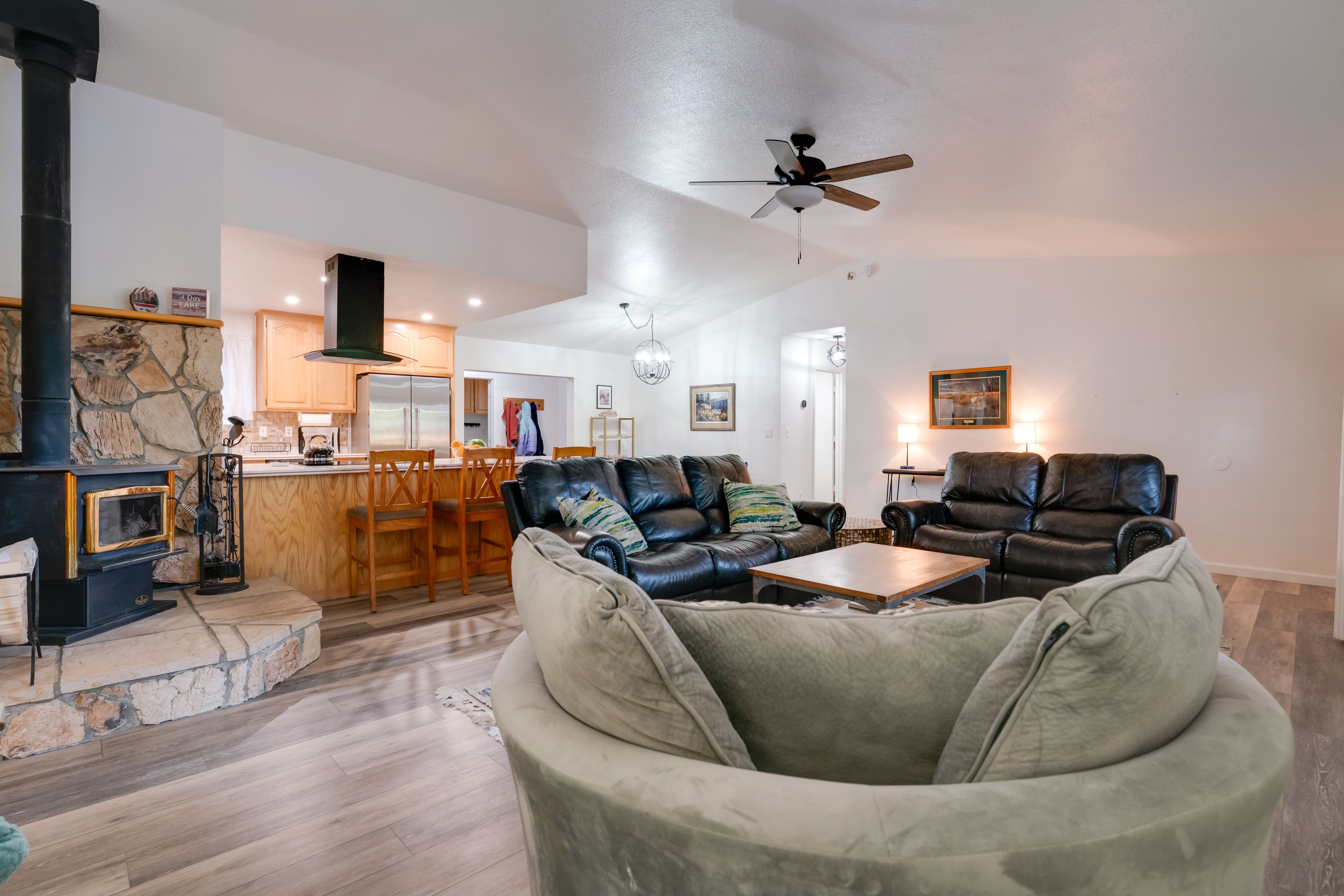 Living Room | Wood-Burning Stove | Full Kitchen