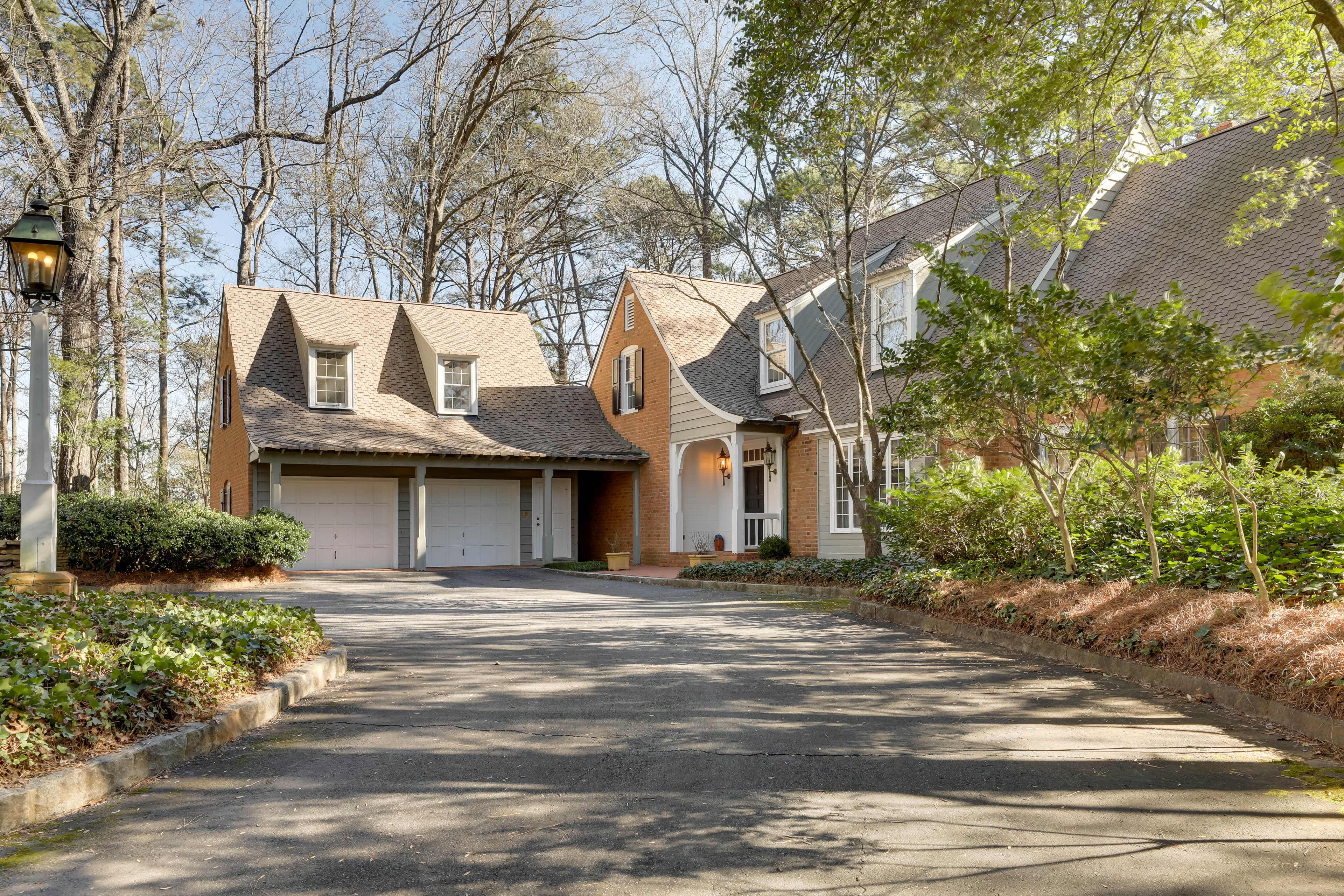 Parking | Shared Driveway (1 Vehicle)