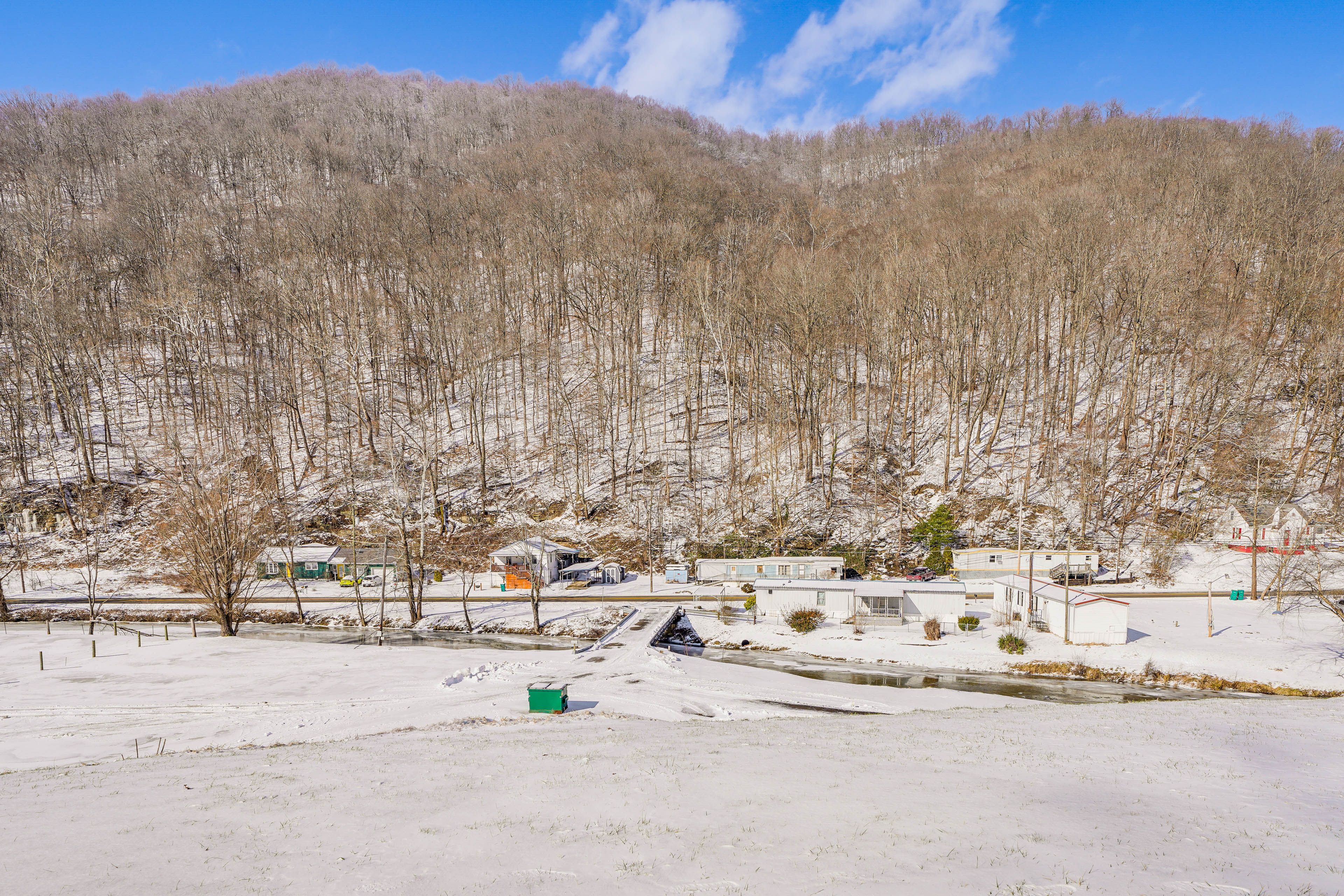 Property Surroundings | Walking Distance to Creek