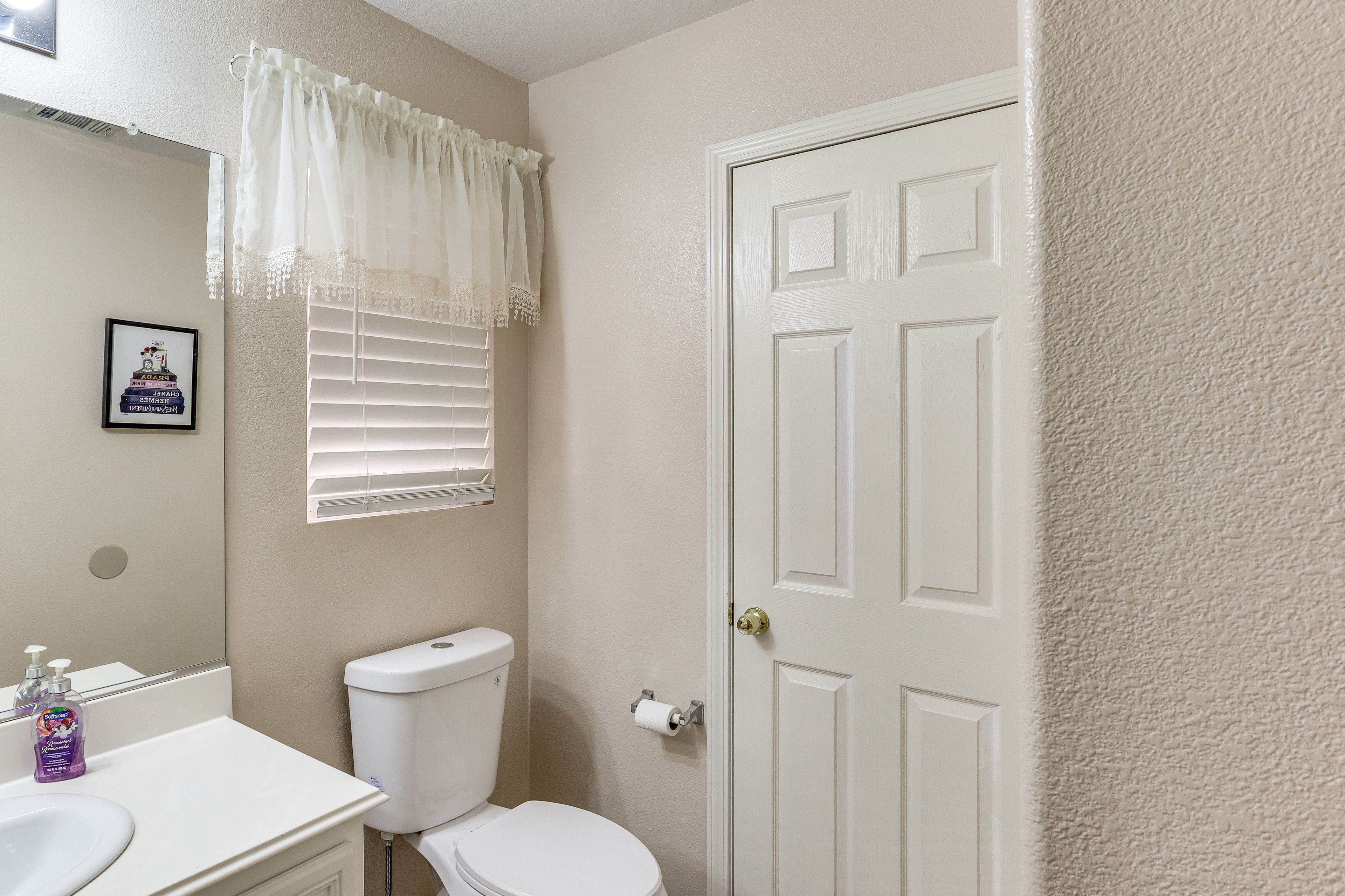 Half Bathroom | 1st Floor