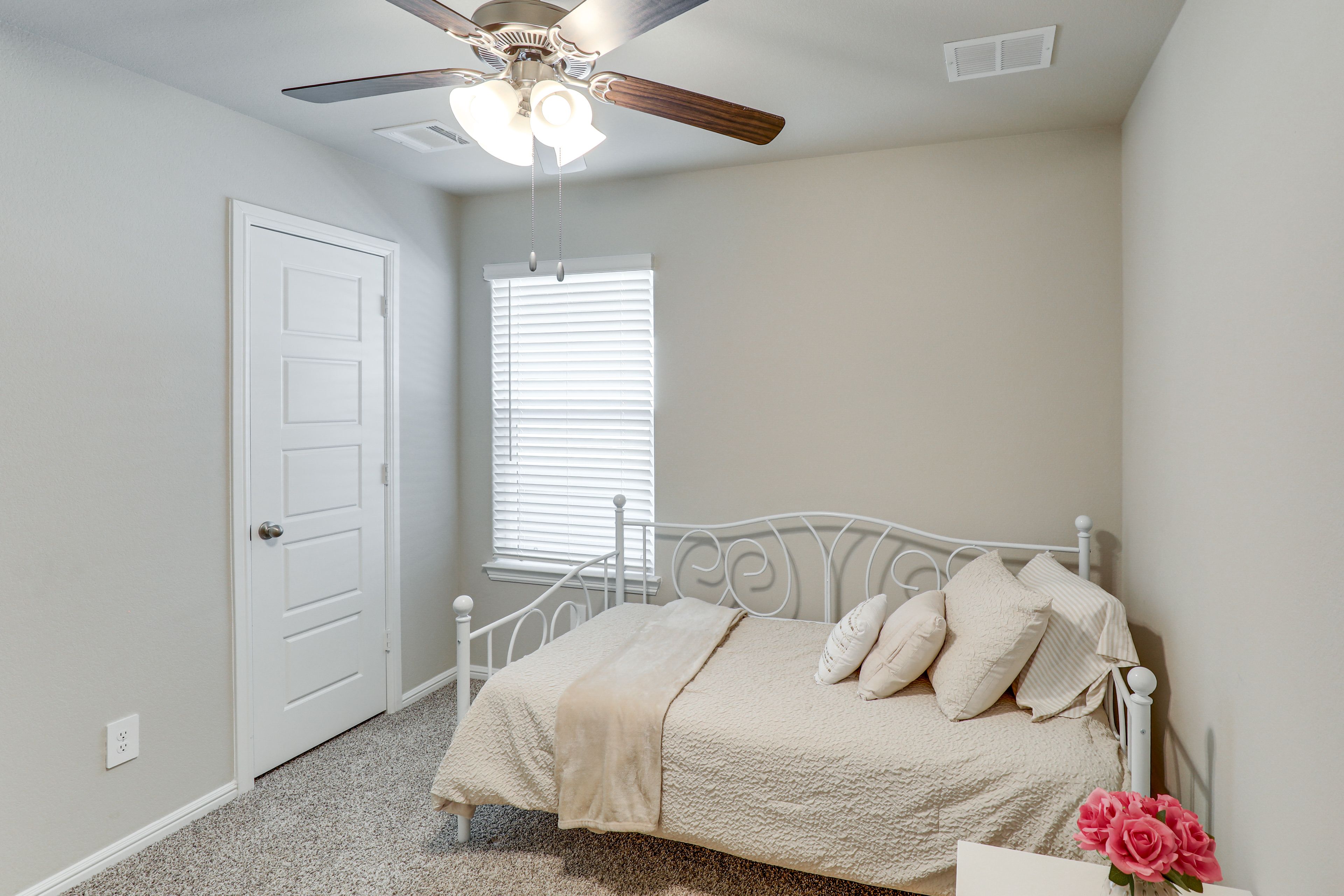 Bedroom | Twin Bed | 2nd Floor