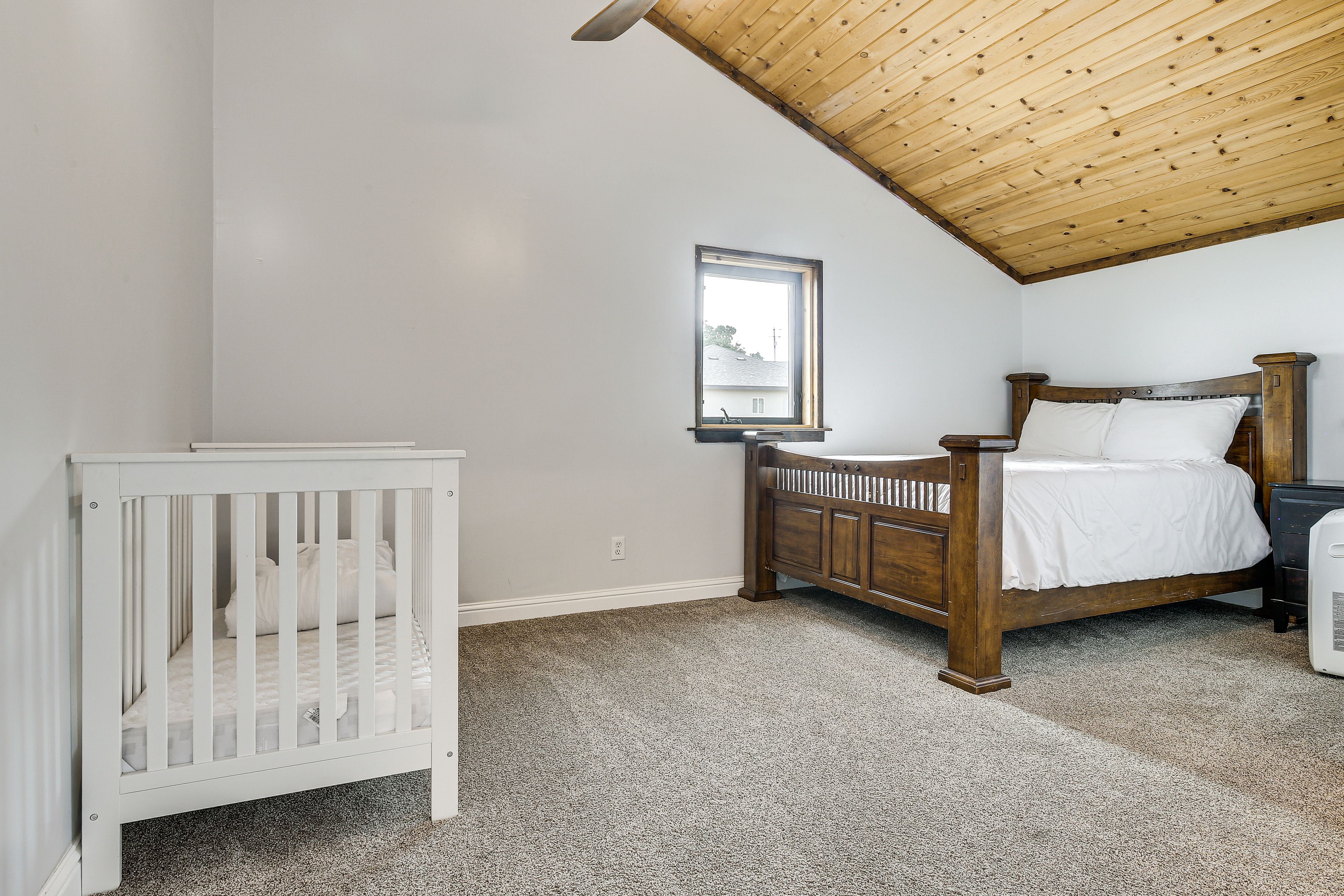 Bedroom 3 | Queen Bed | Crib | 2nd Floor