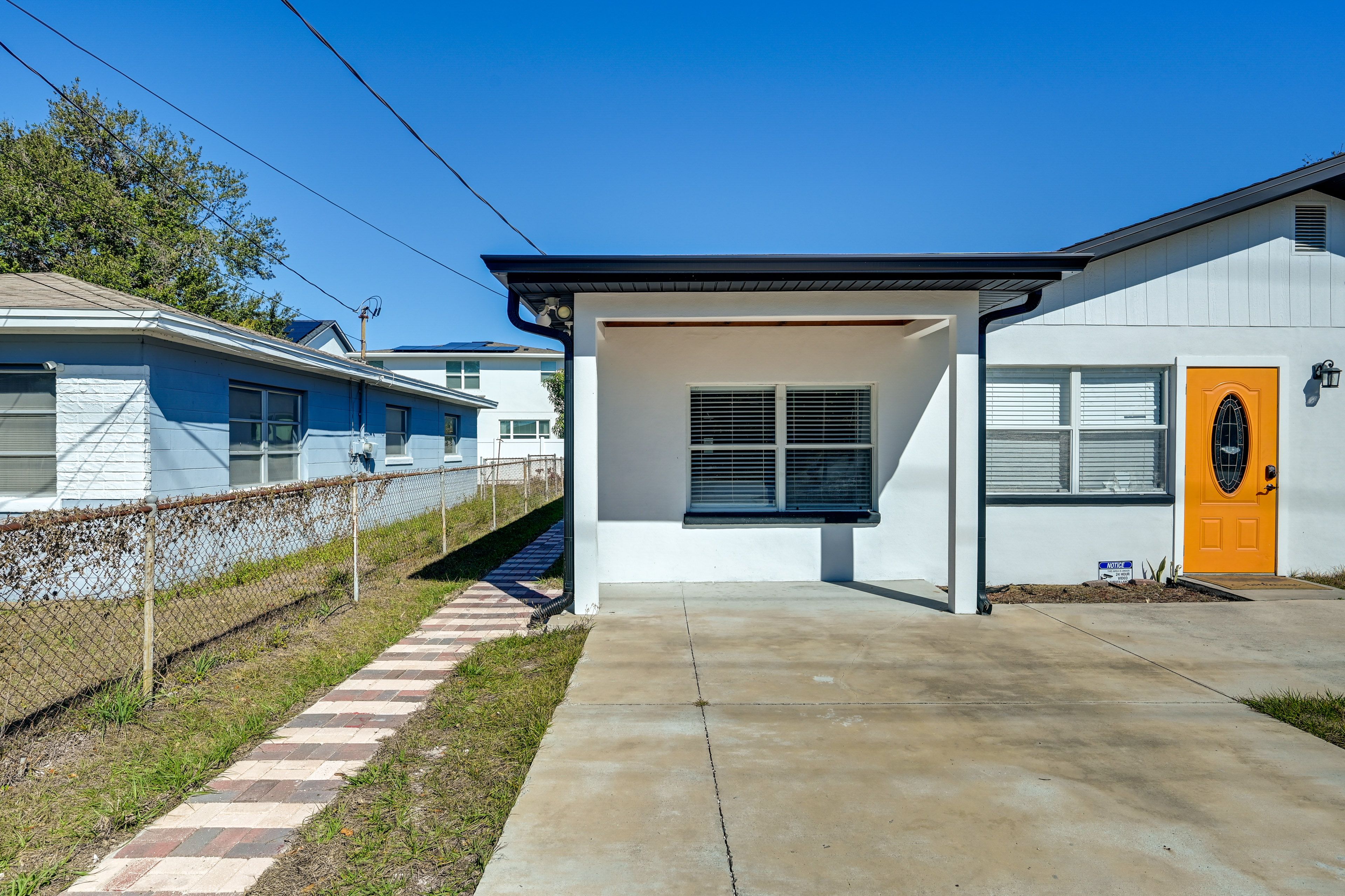 Parking | Driveway (2 Vehicles) | RV/Trailer (Off-Site)