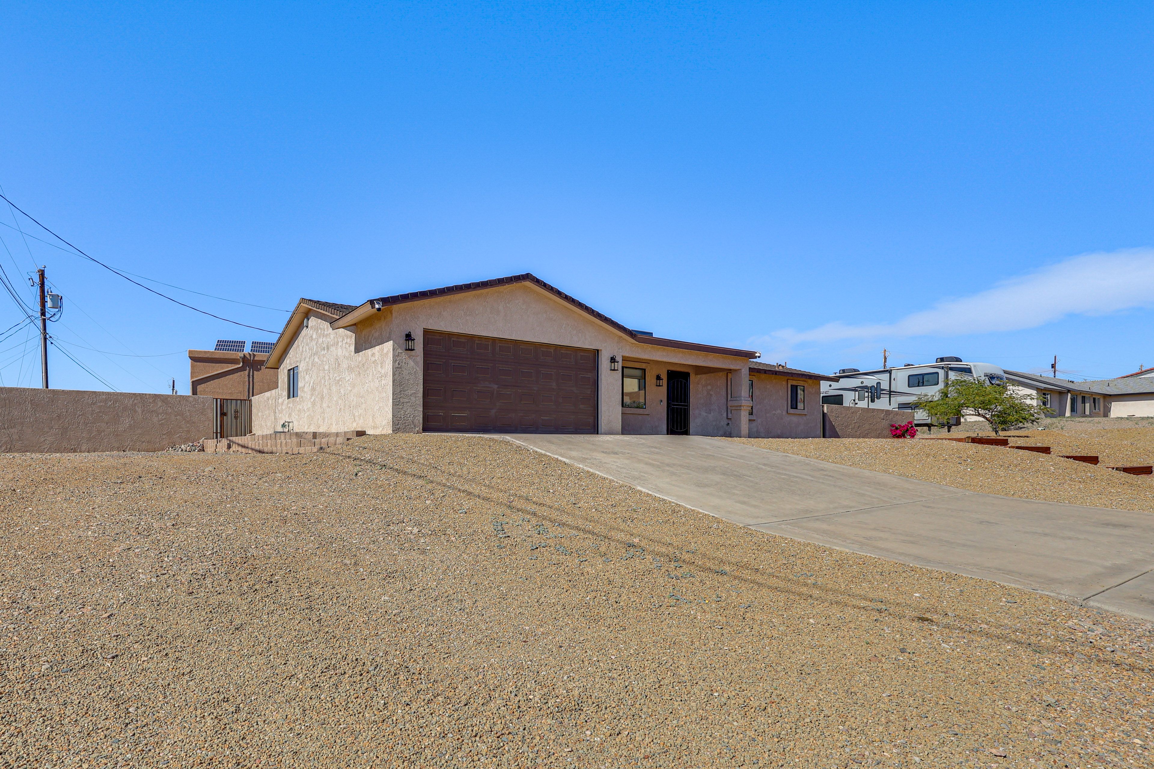 Parking | Driveway (2 Vehicles) | Boat Trailer Parking Allowed