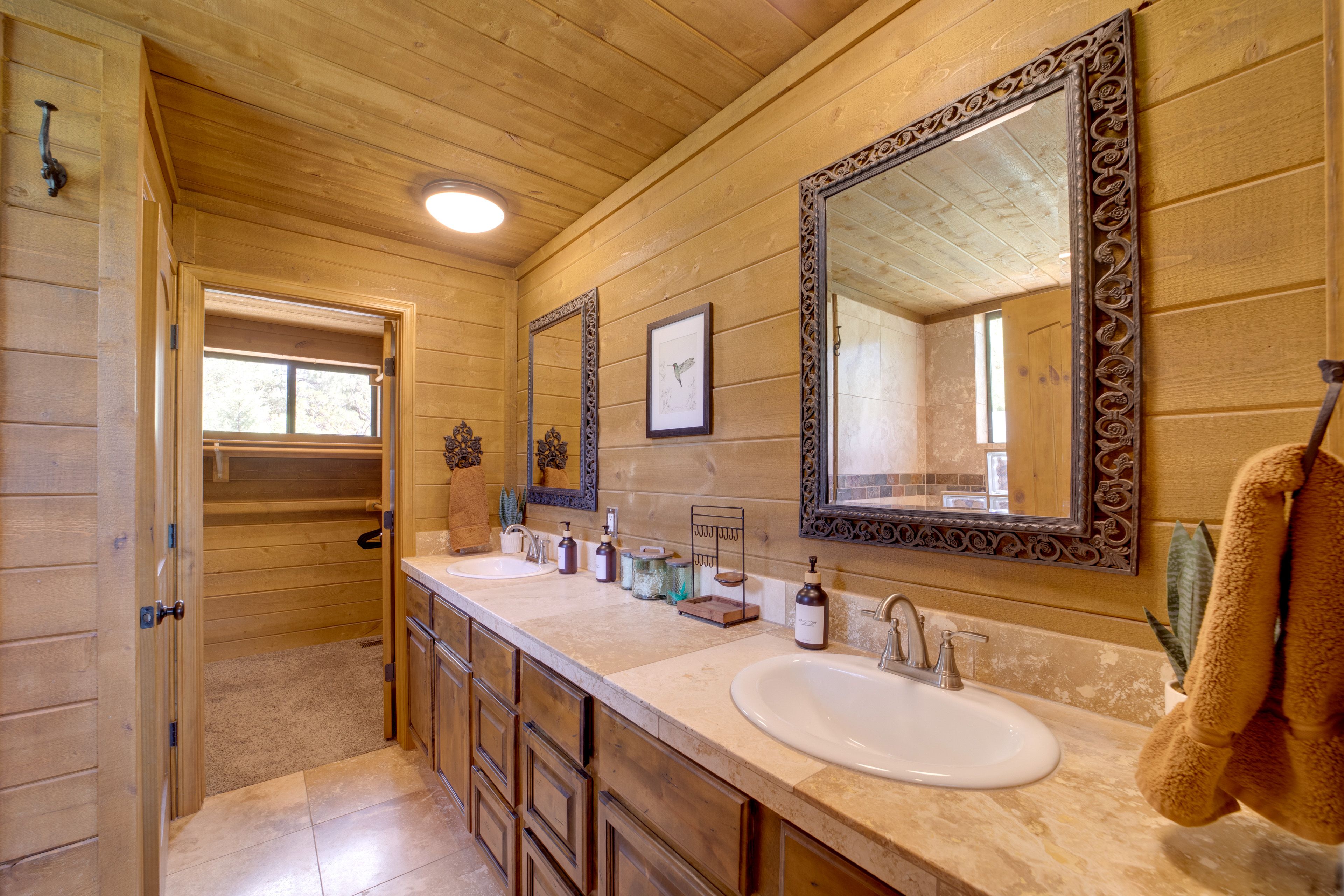 En-Suite Bathroom | Walk-In Closet | Shower | Main Floor