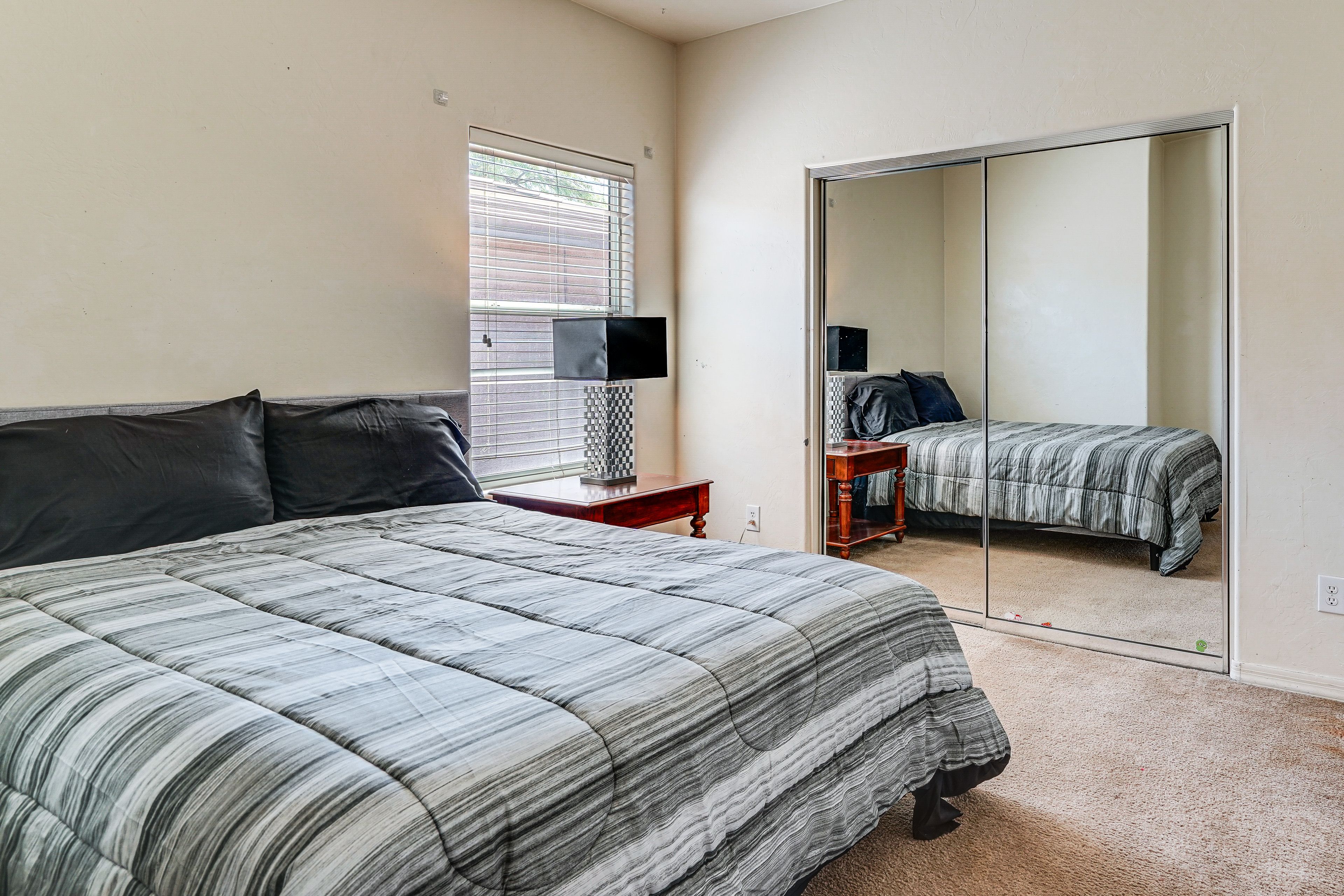 Bedroom 2 | Queen Bed