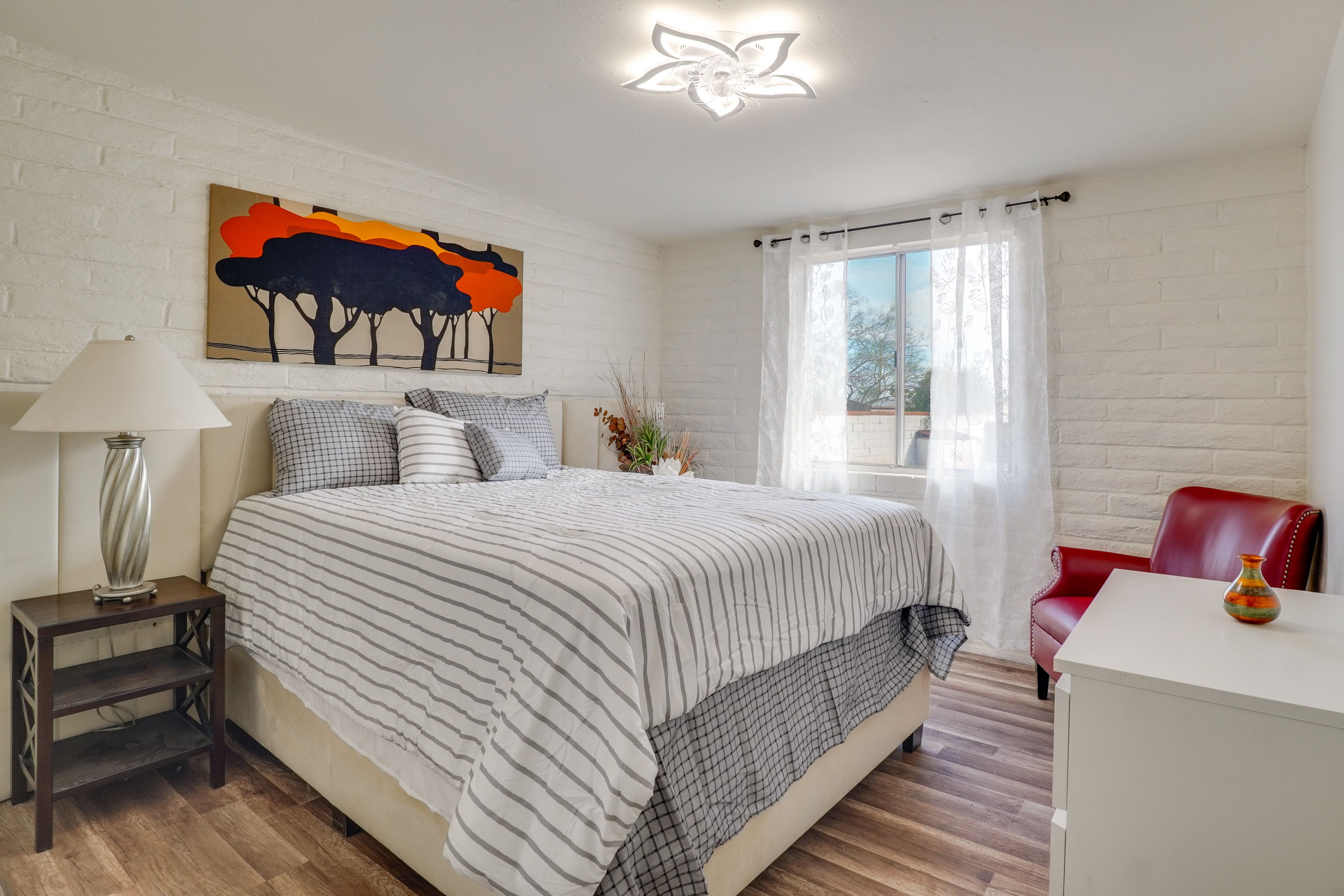 Bedroom 2 | Queen Bed