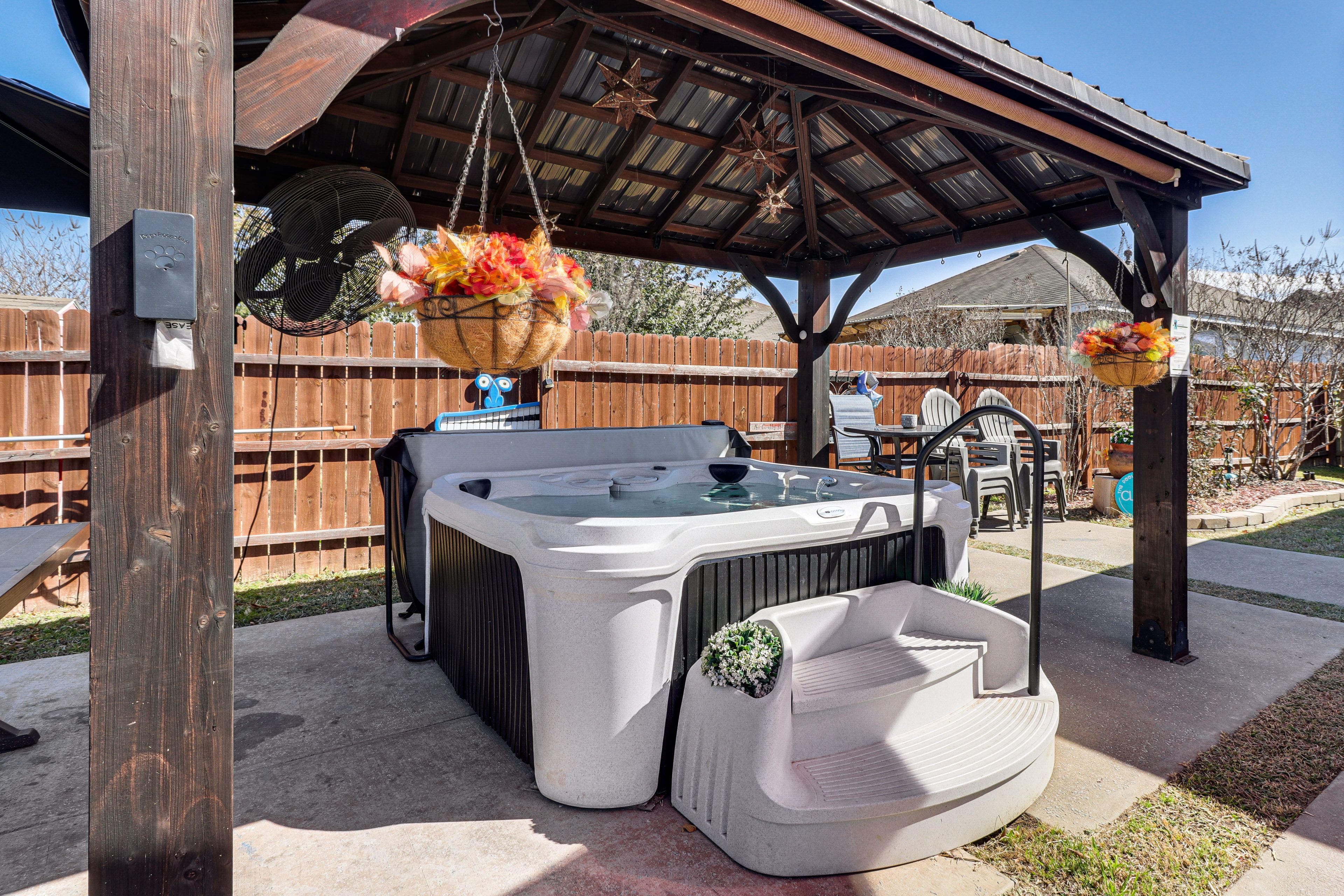 Pergola | Hot Tub
