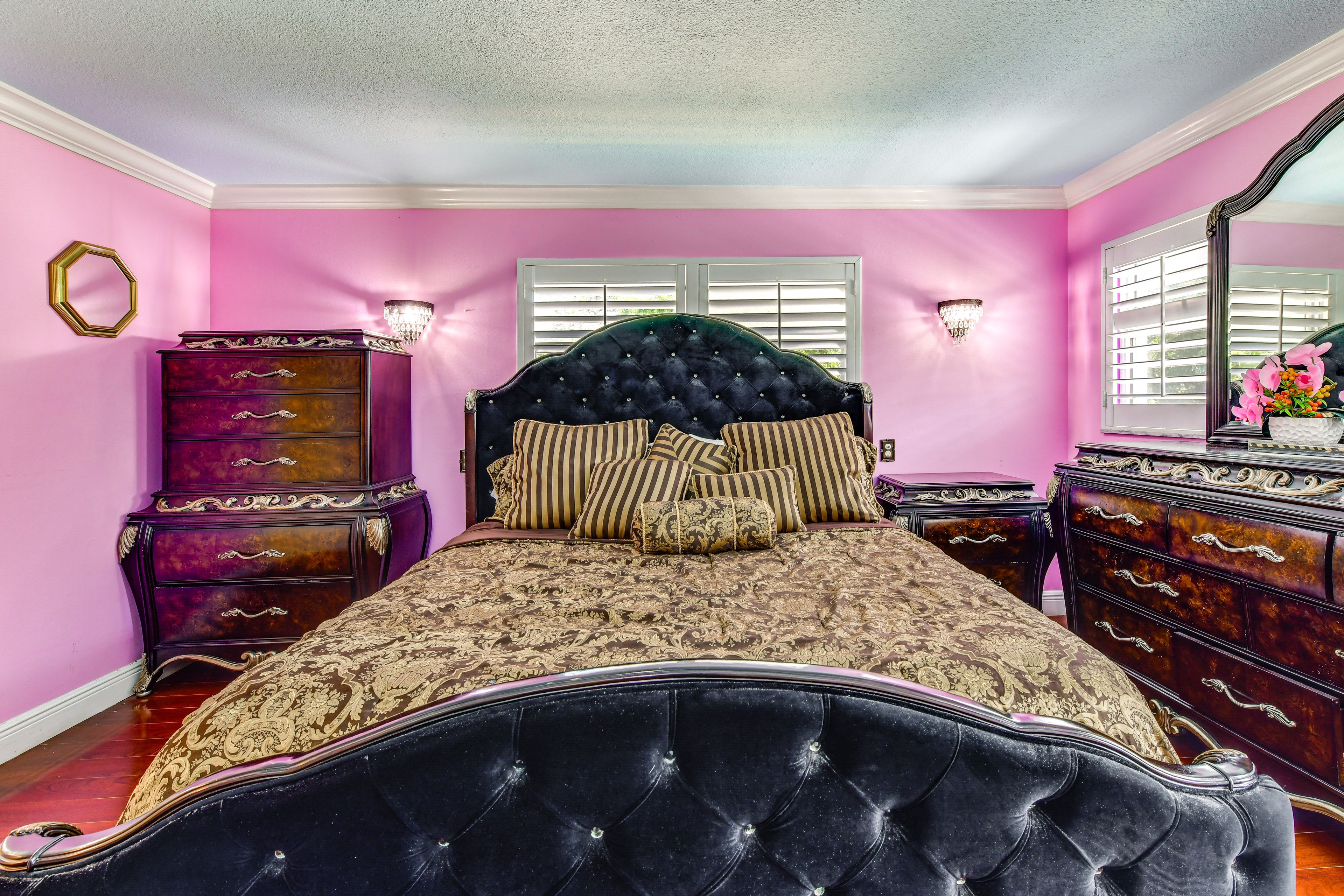 Bedroom 2 | King Bed