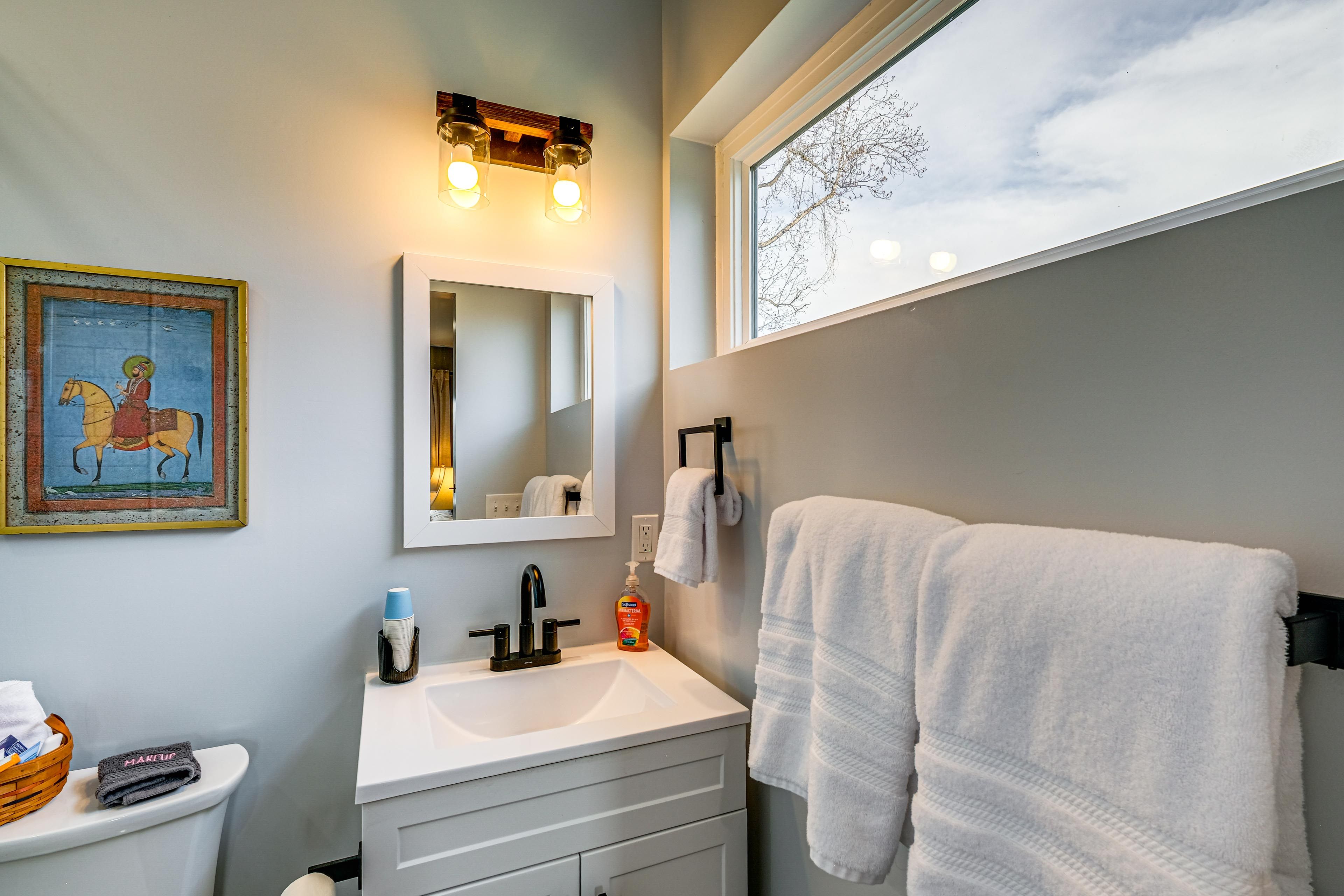 Full Bathroom | 1st Floor