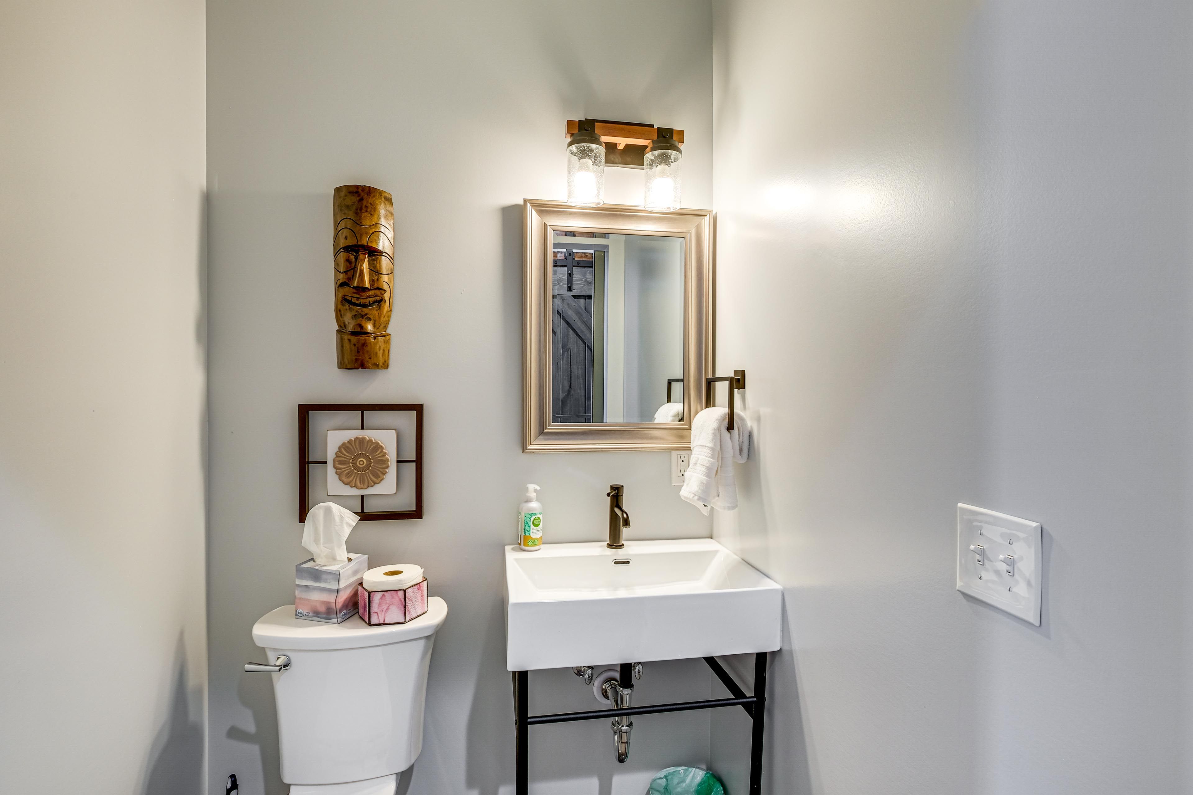 Half Bathroom | 1st Floor