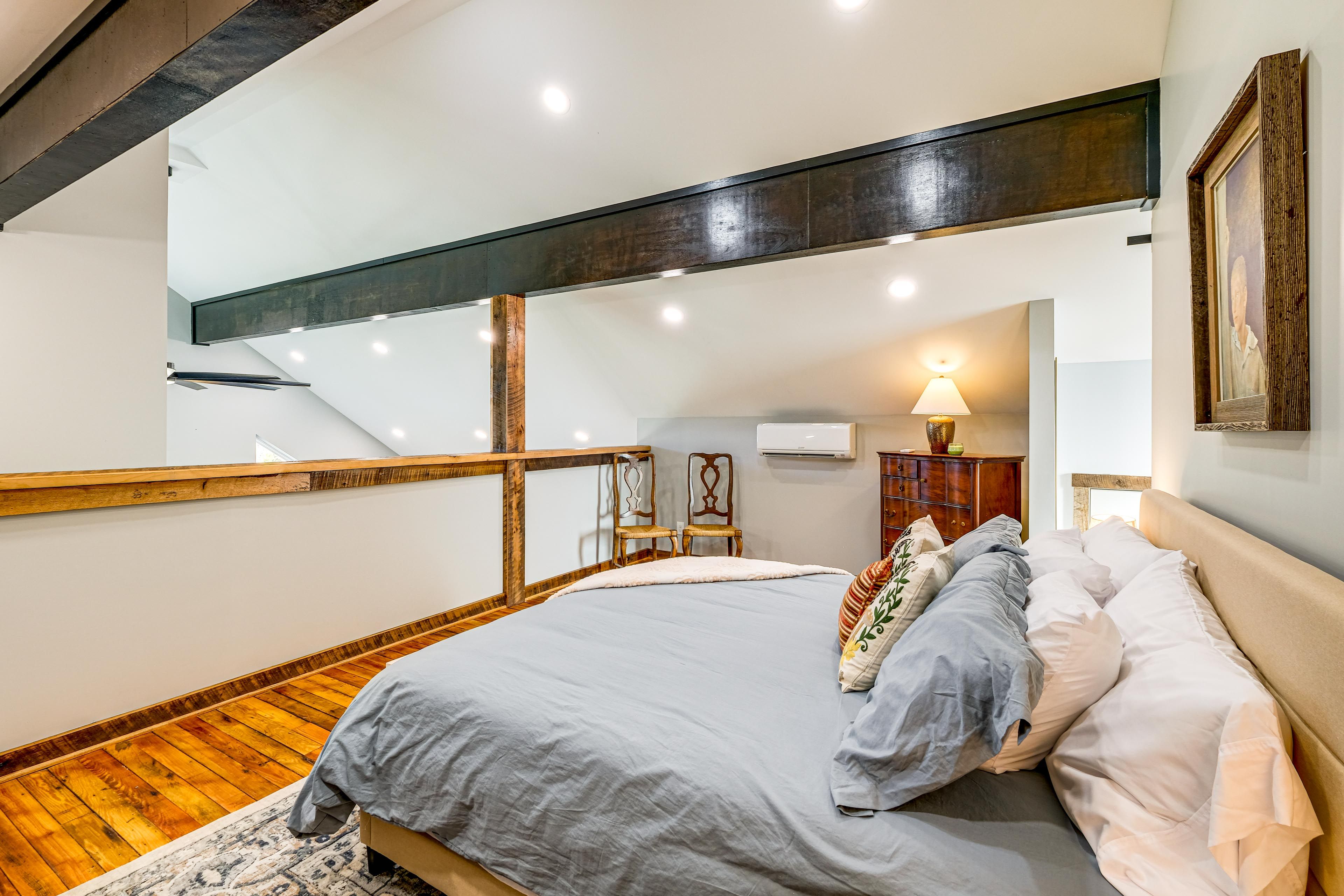 Bedroom 3 (Loft) | King Bed | 2nd Floor