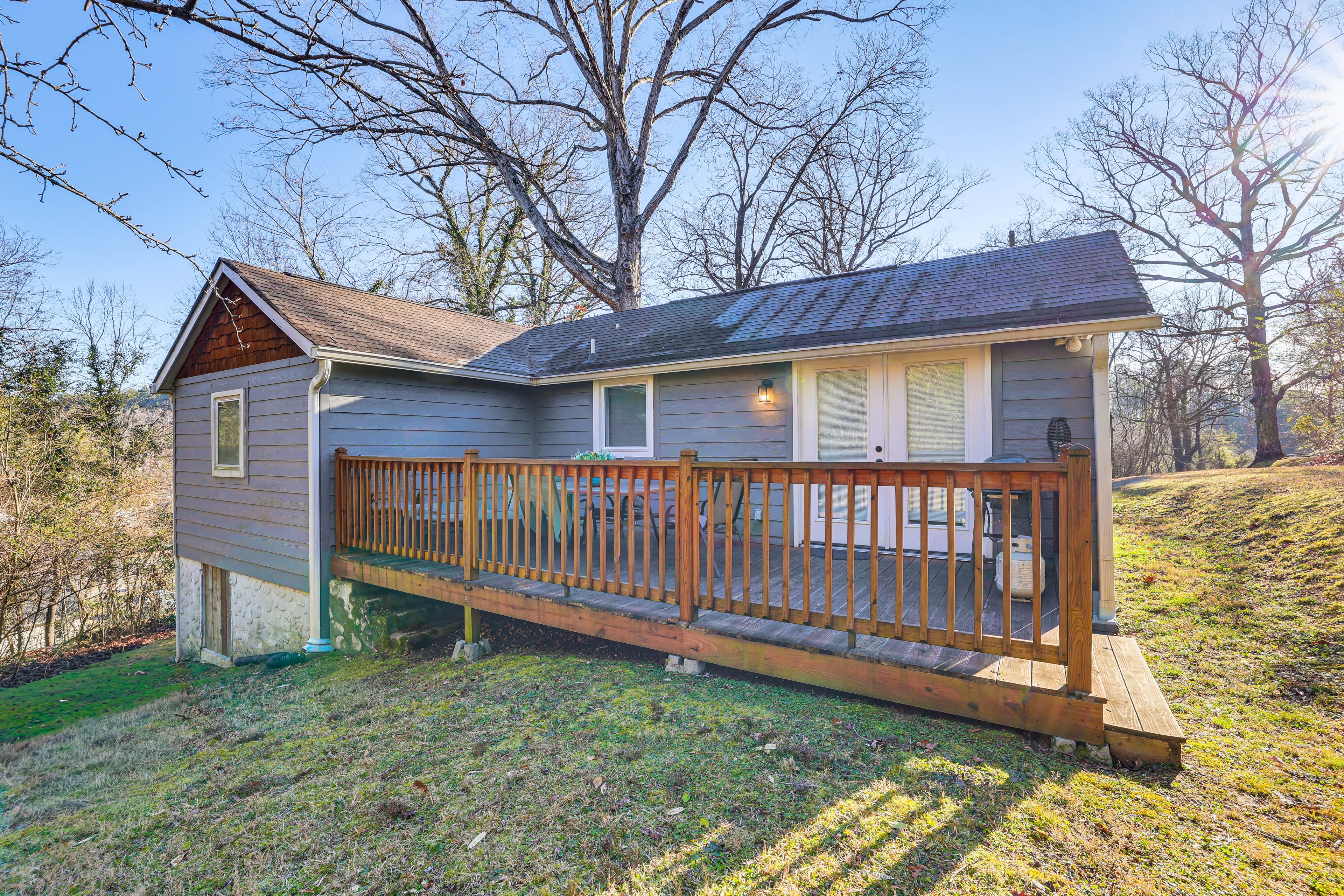 Property Exterior | Outdoor Dining Table | Porch w/ Seating
