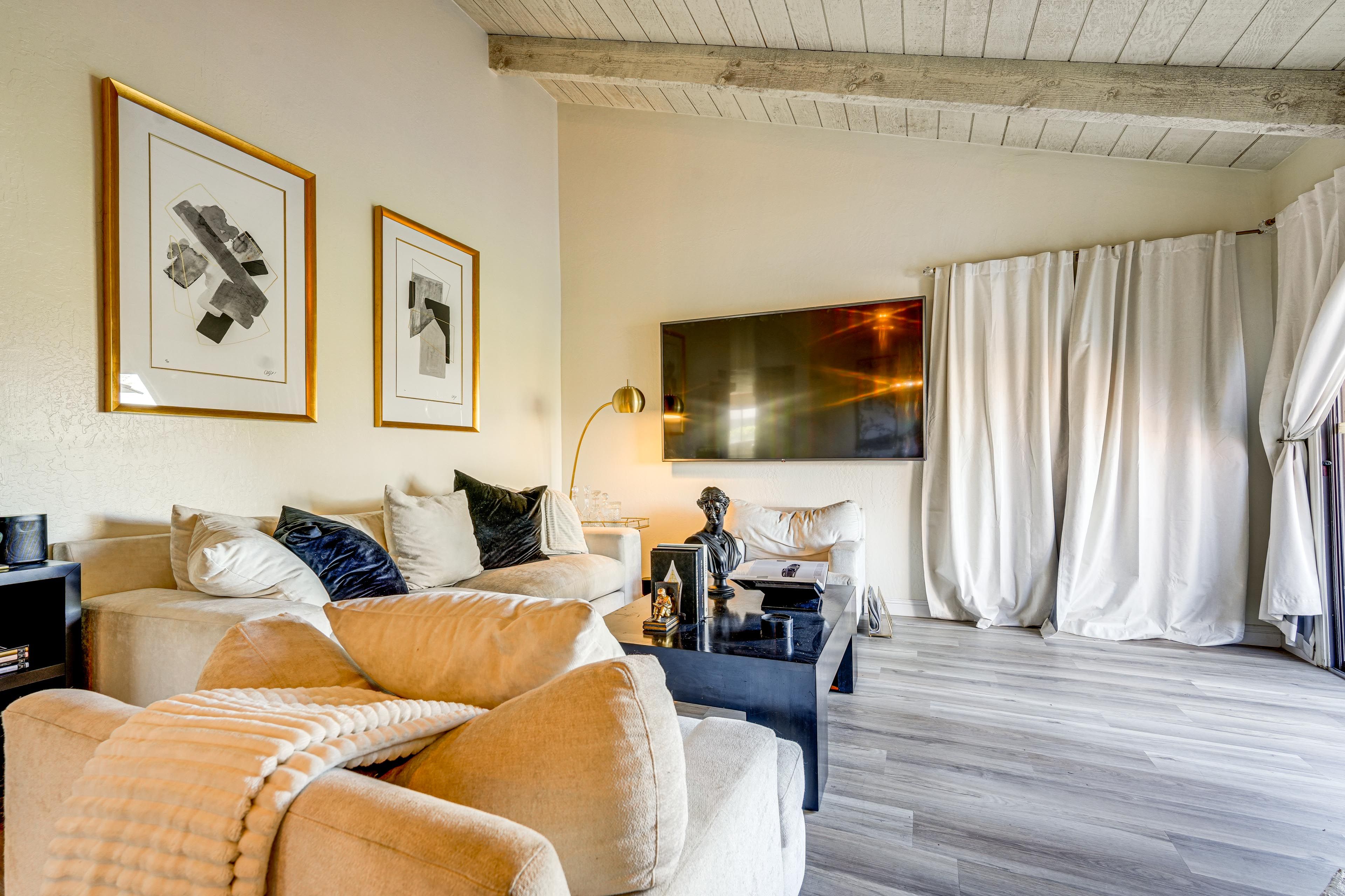 Living Room | 1st Floor