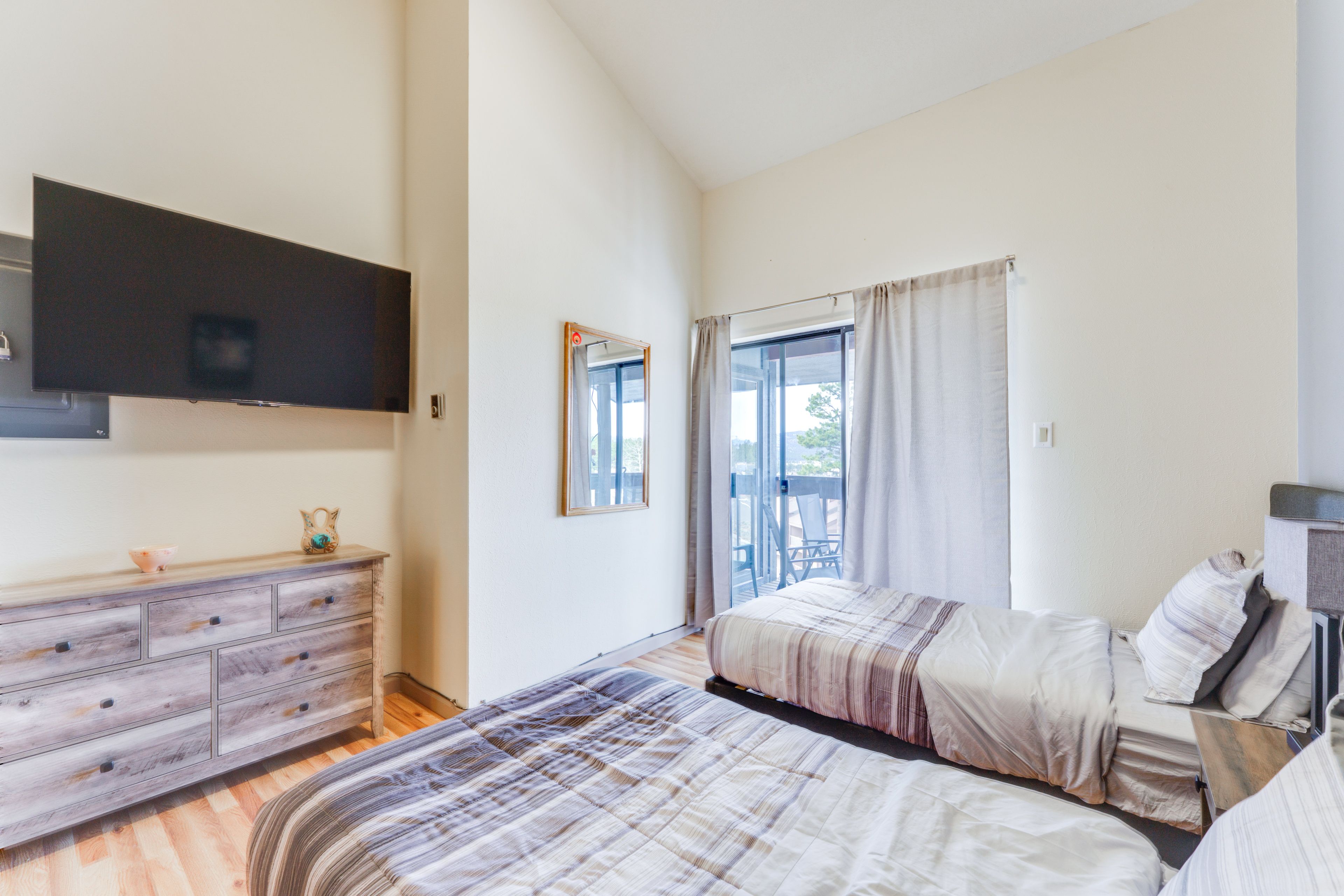 Bedroom 3 | 2nd Floor | 2 Twin Beds