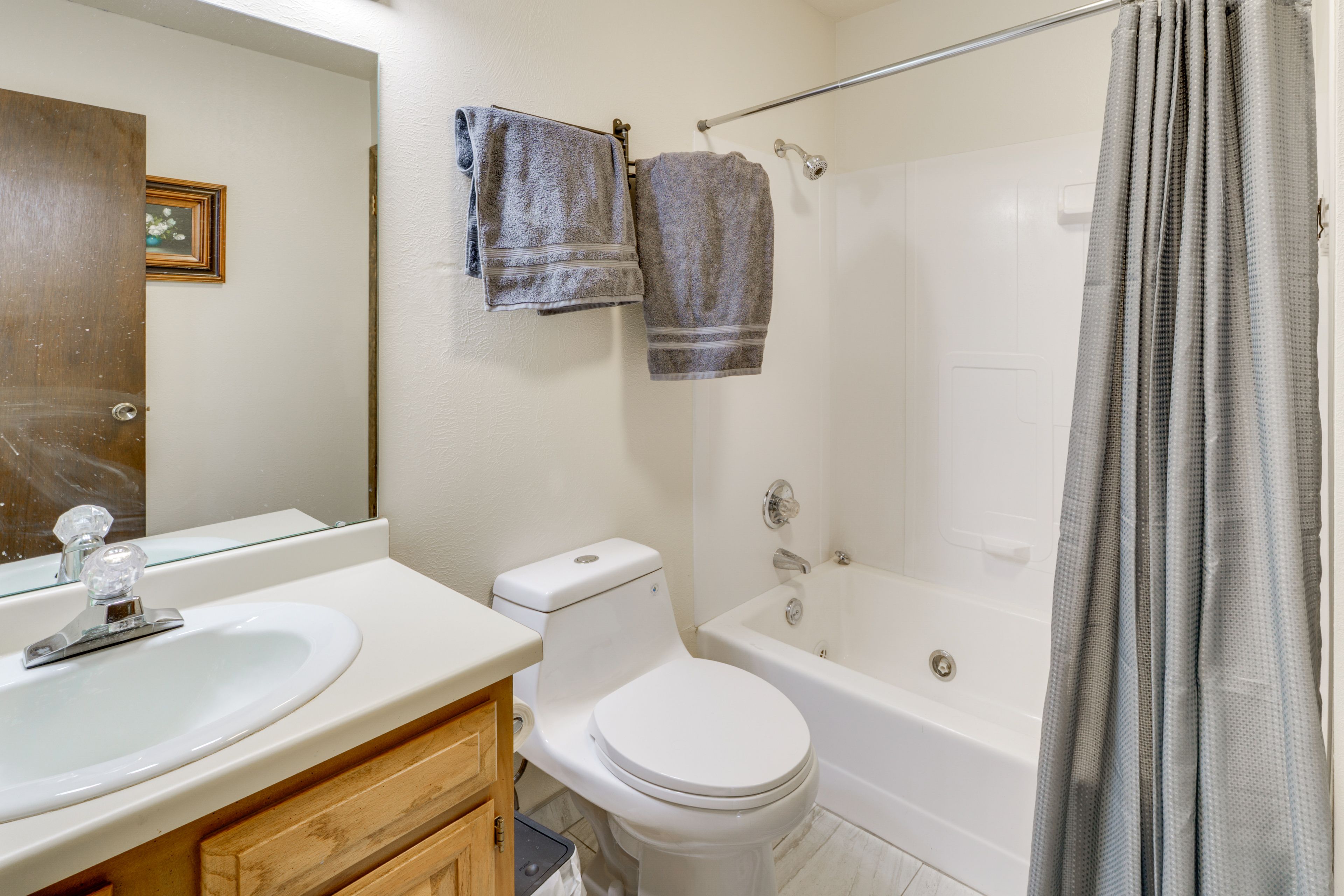 Full Bathroom | 1st Floor