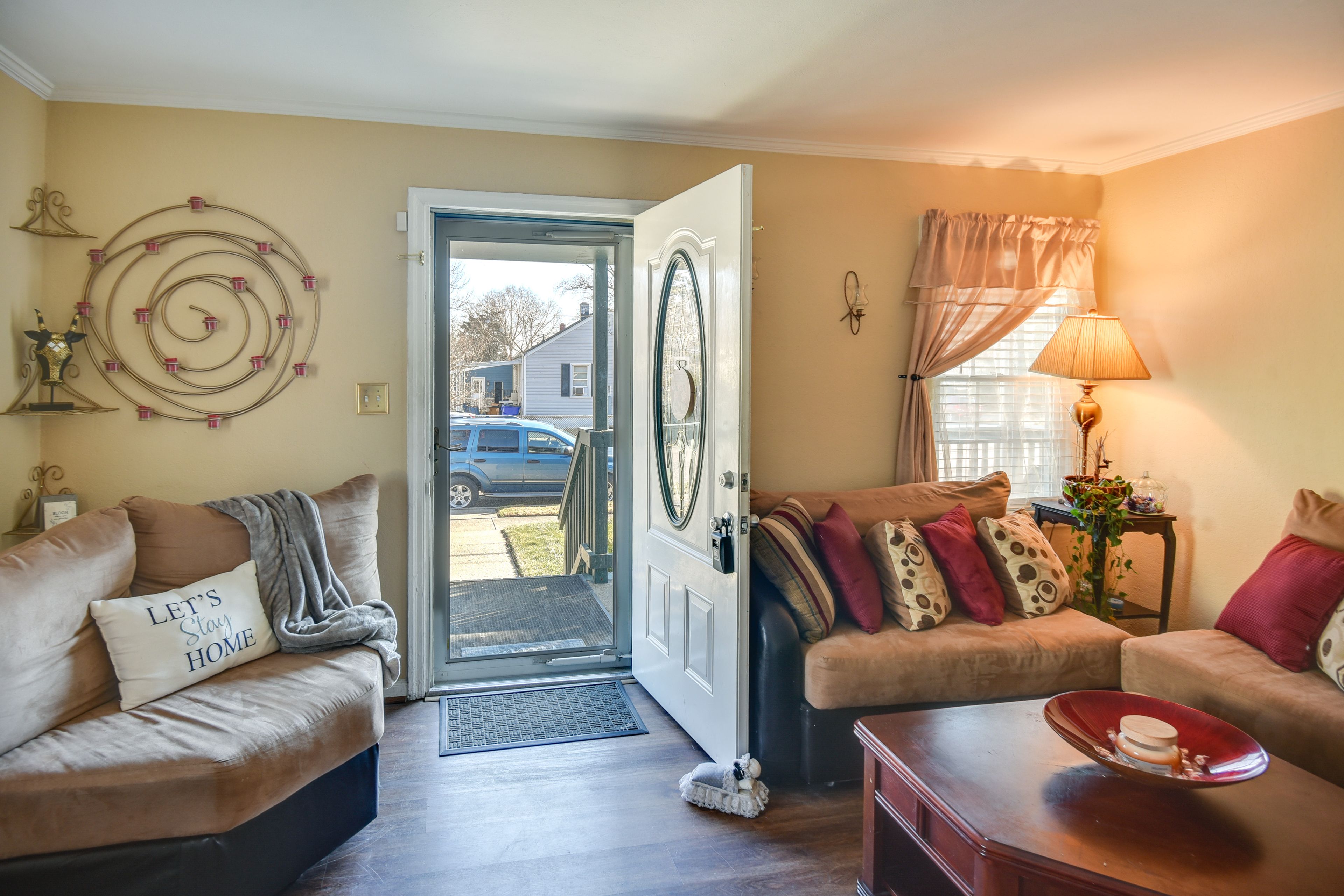 Sitting Room | Main Floor