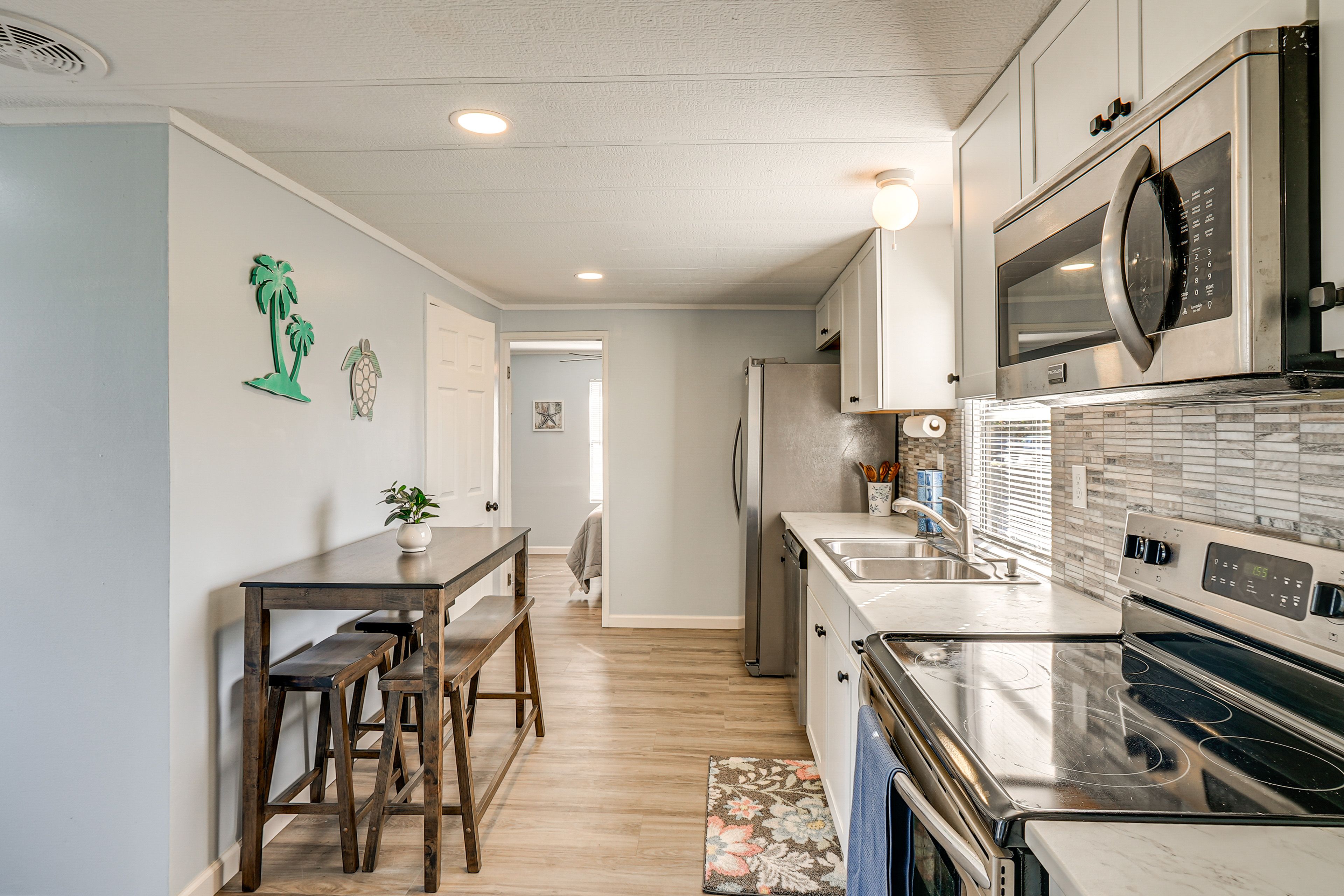 Kitchen | Single-Story House | In-Unit Laundry