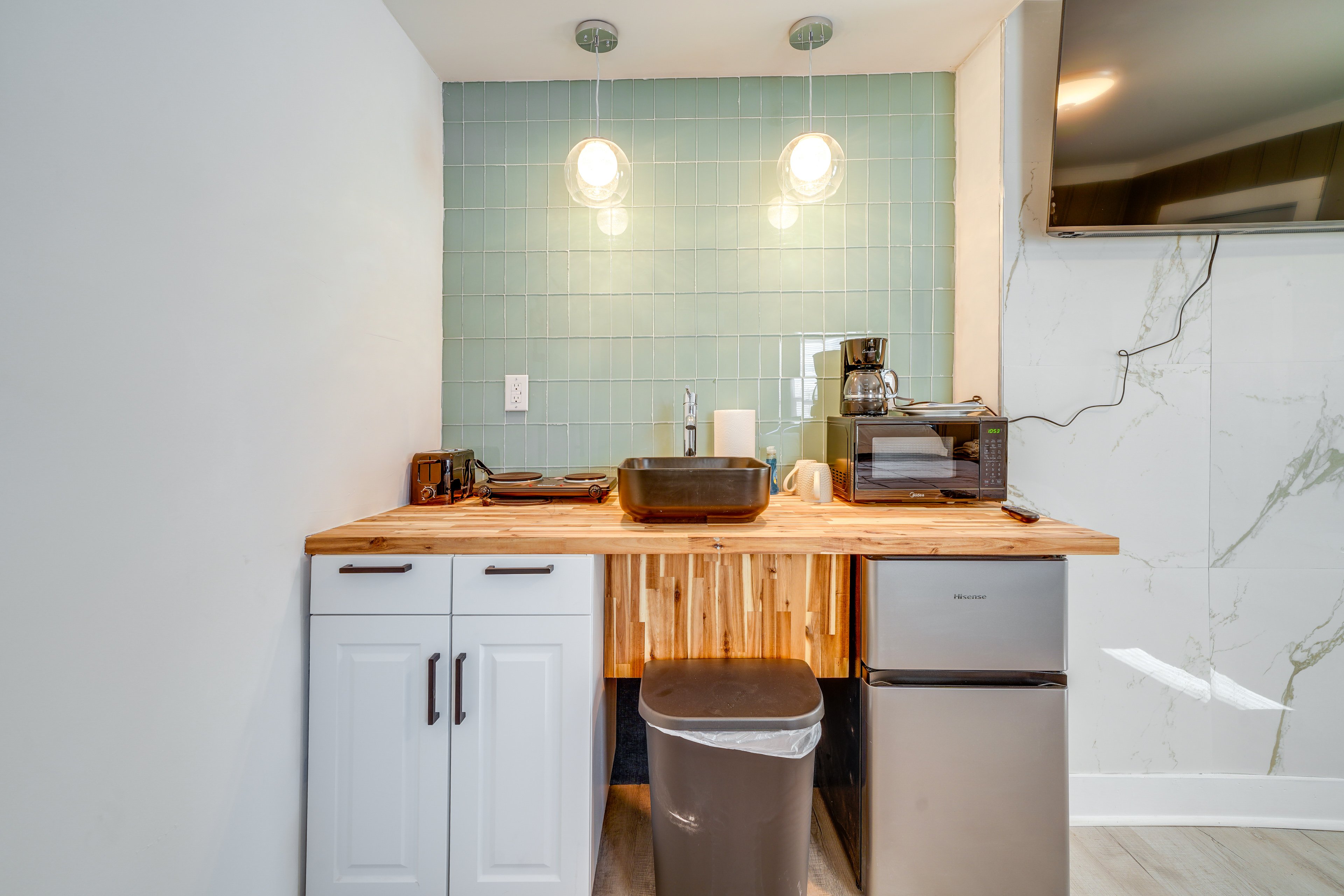 Kitchenette | Coffee Maker