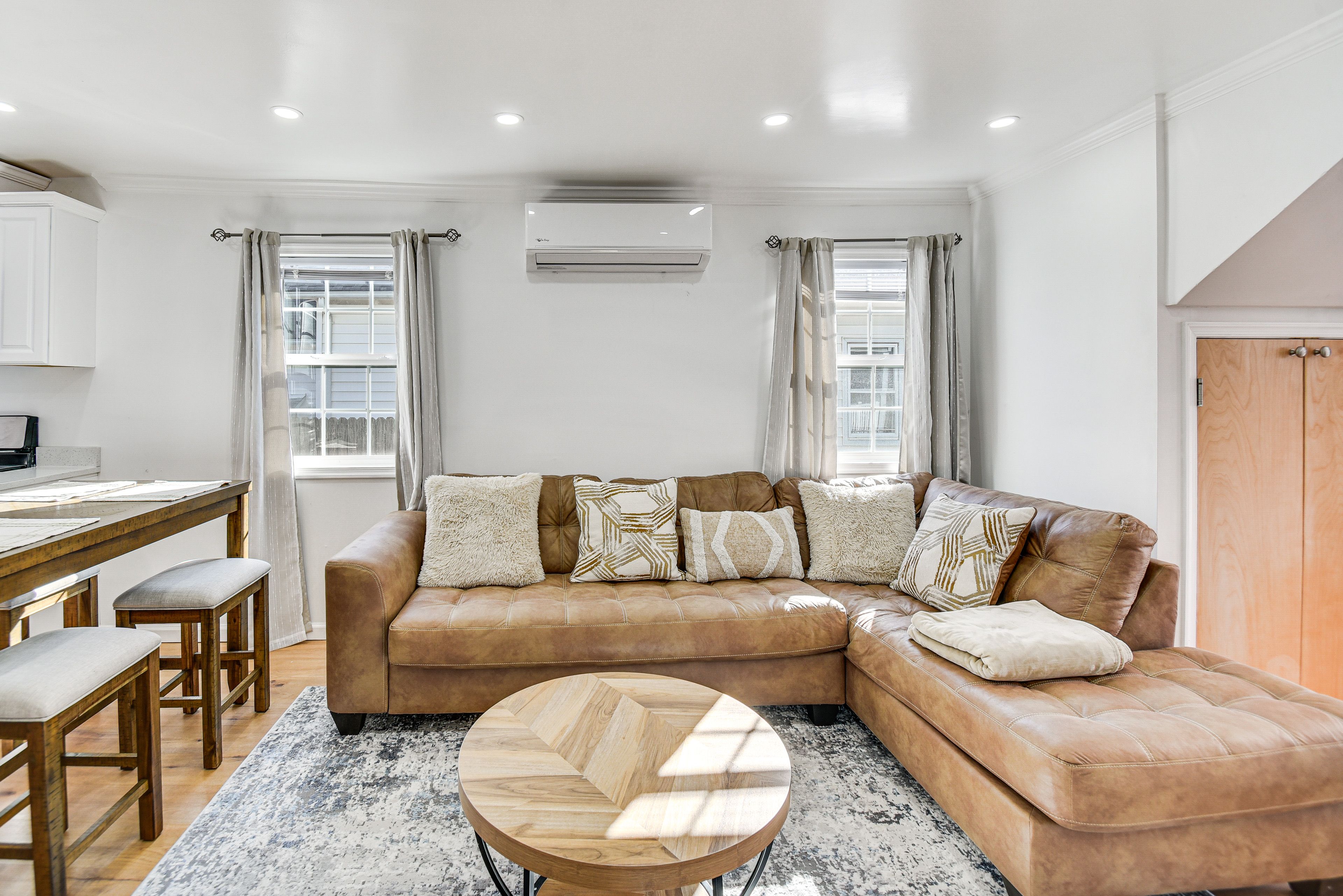 Living Area | Smart TV | Single-Story Unit