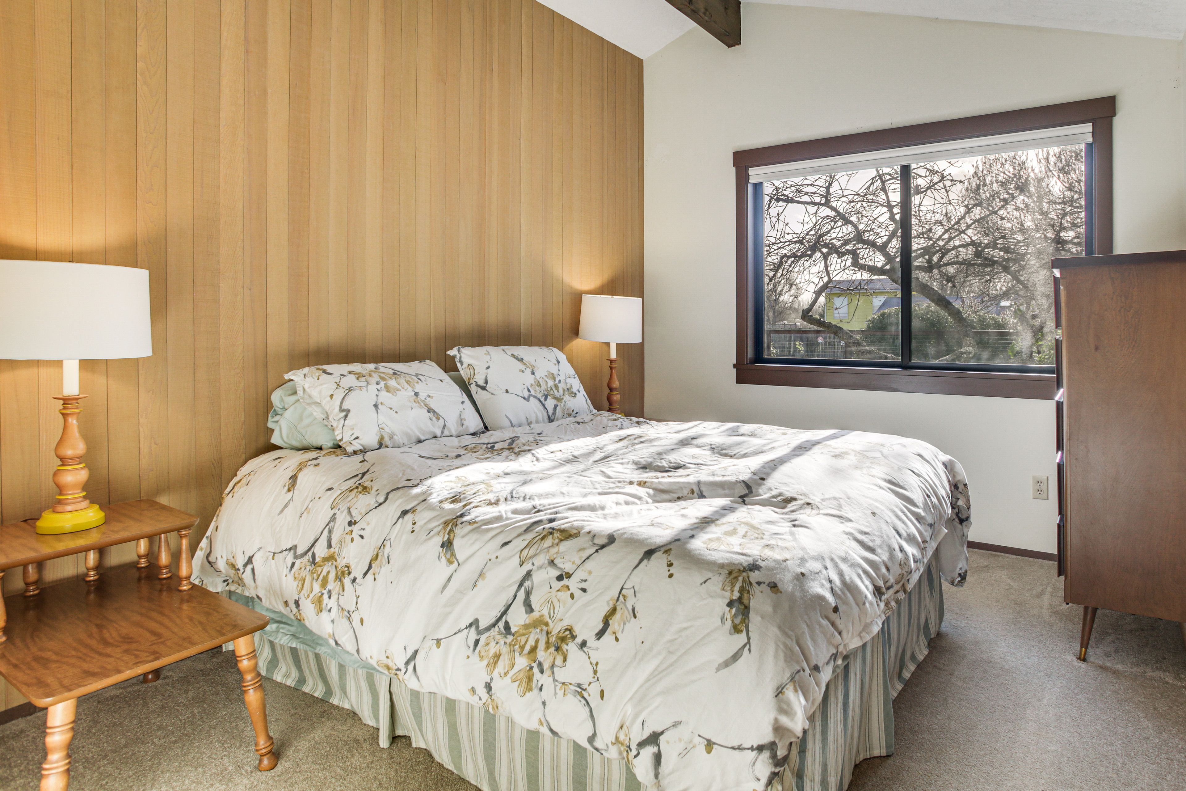 Bedroom 3 | Queen Bed | Main Floor