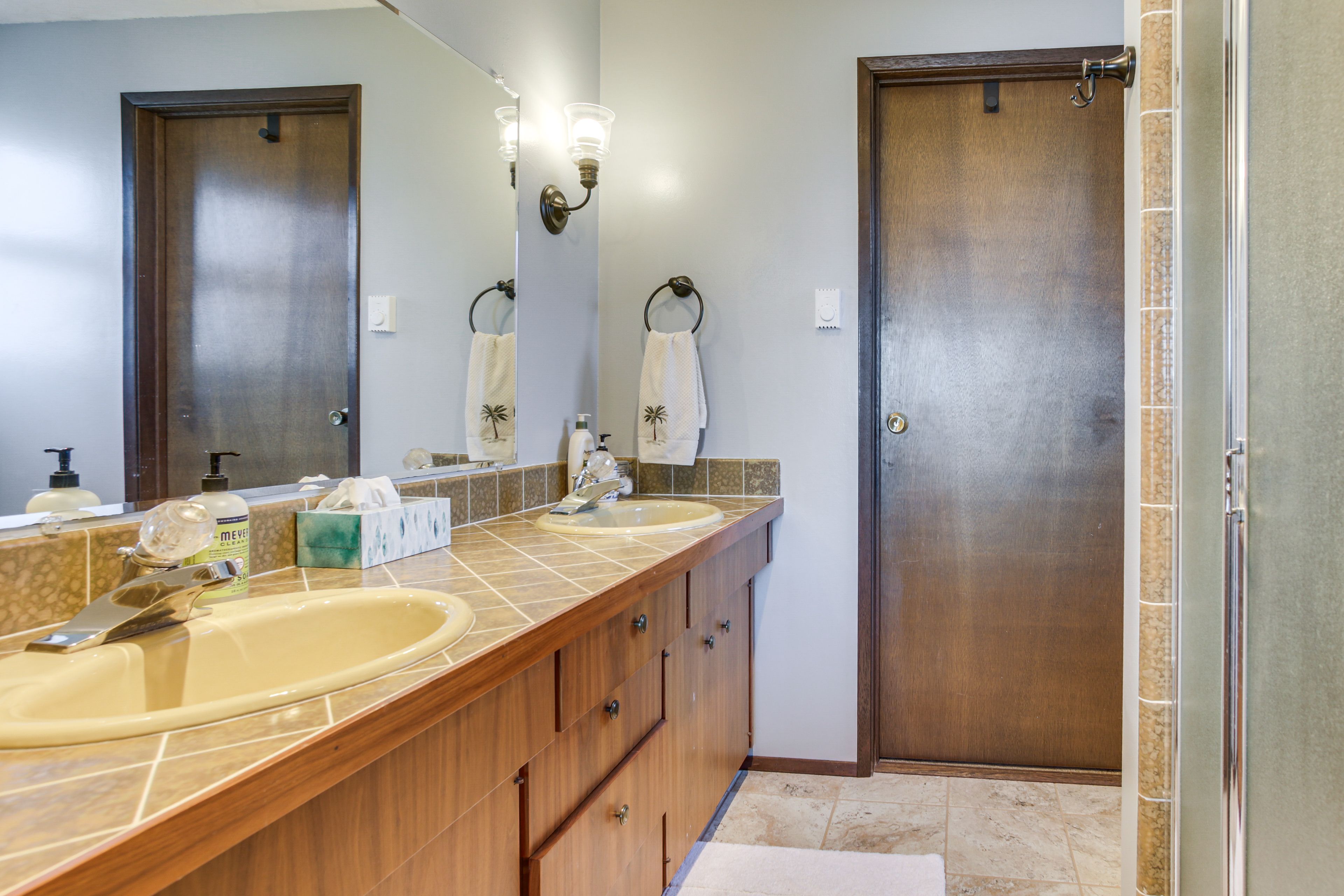 En-Suite Bathroom | Main Floor