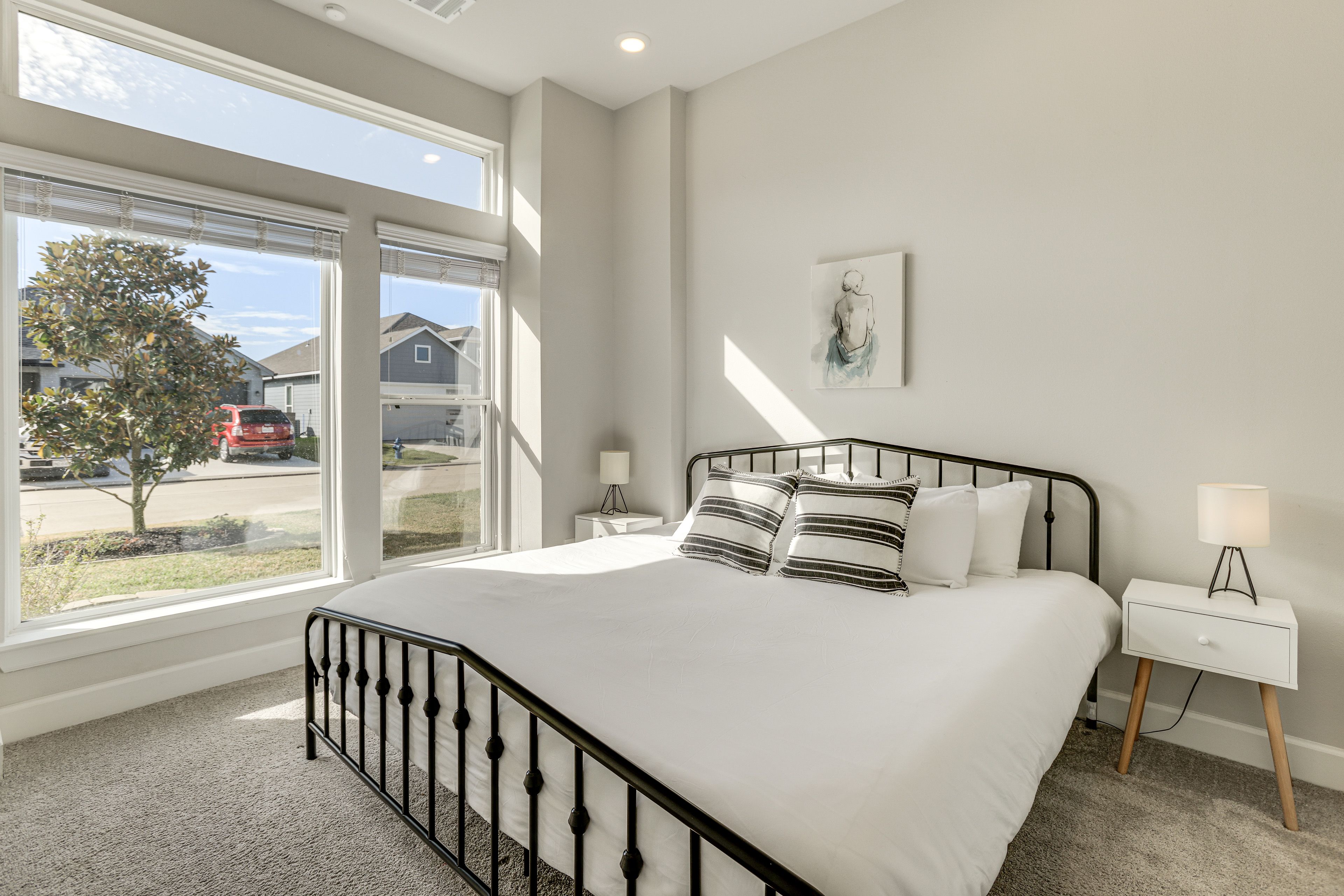 Bedroom 4 | King Bed | 1st Floor