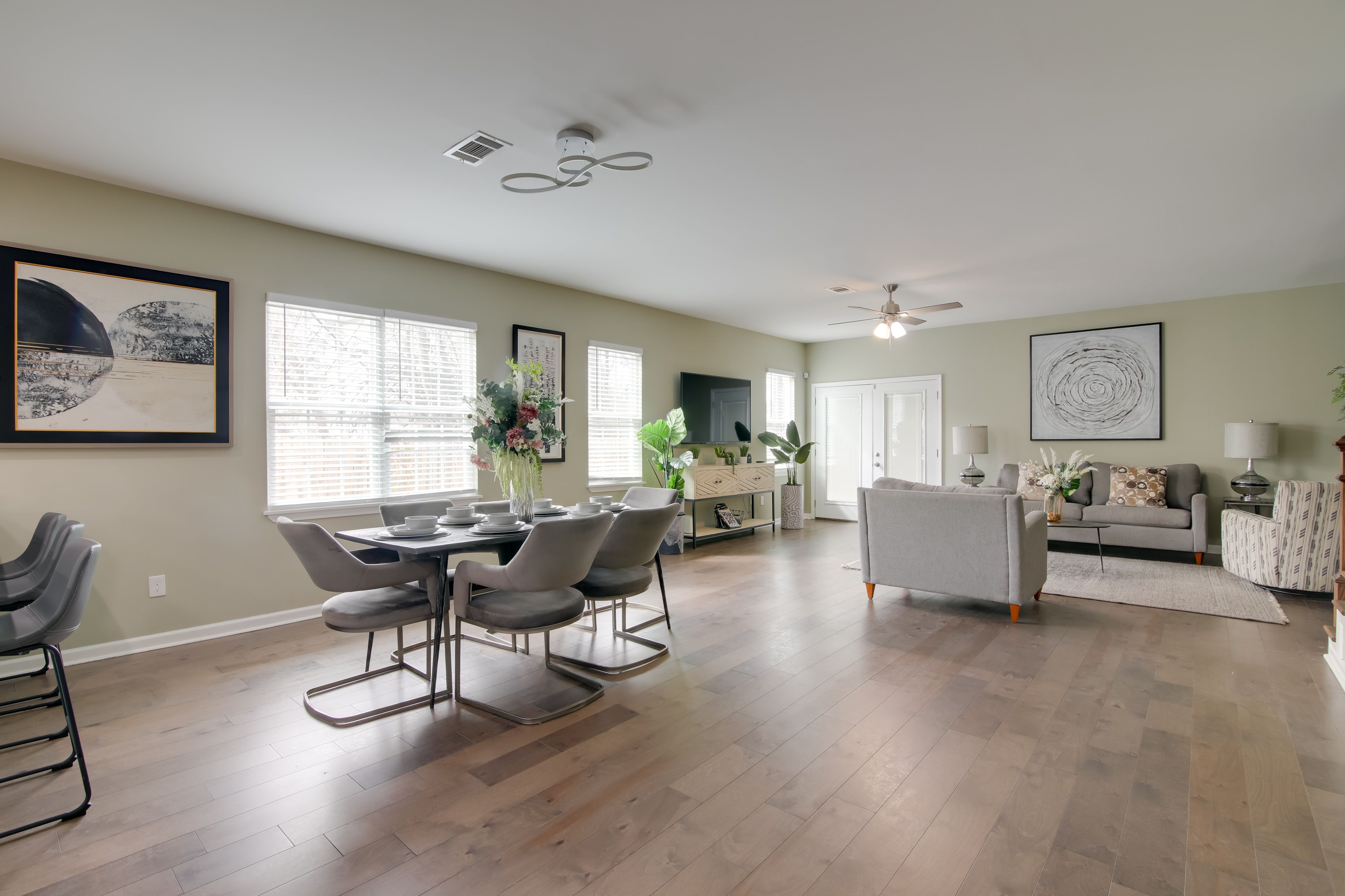 Dining Area | 1st Floor