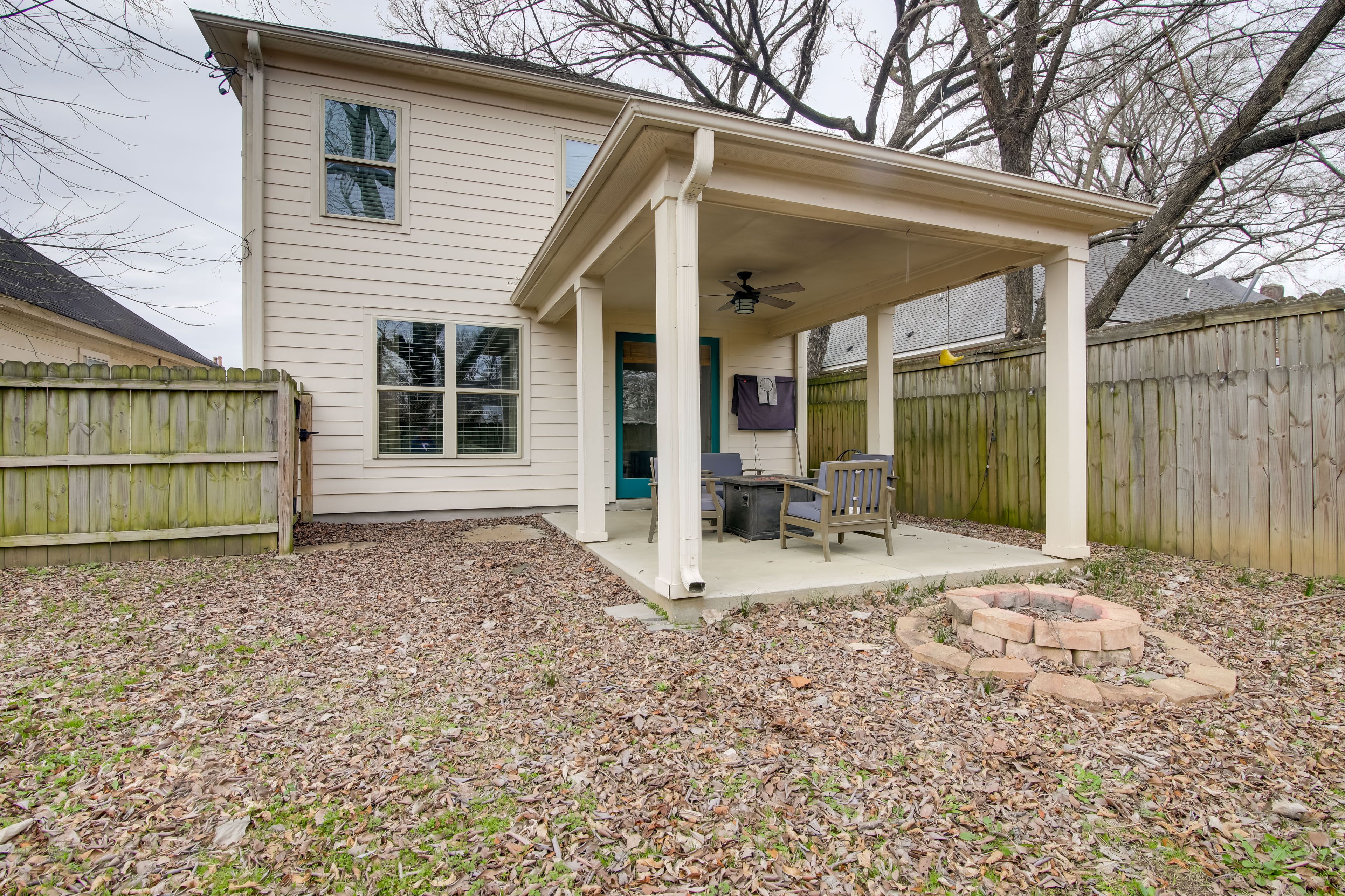 Fenced Backyard | Furnished Patio | Fire Pit | Hot Tub