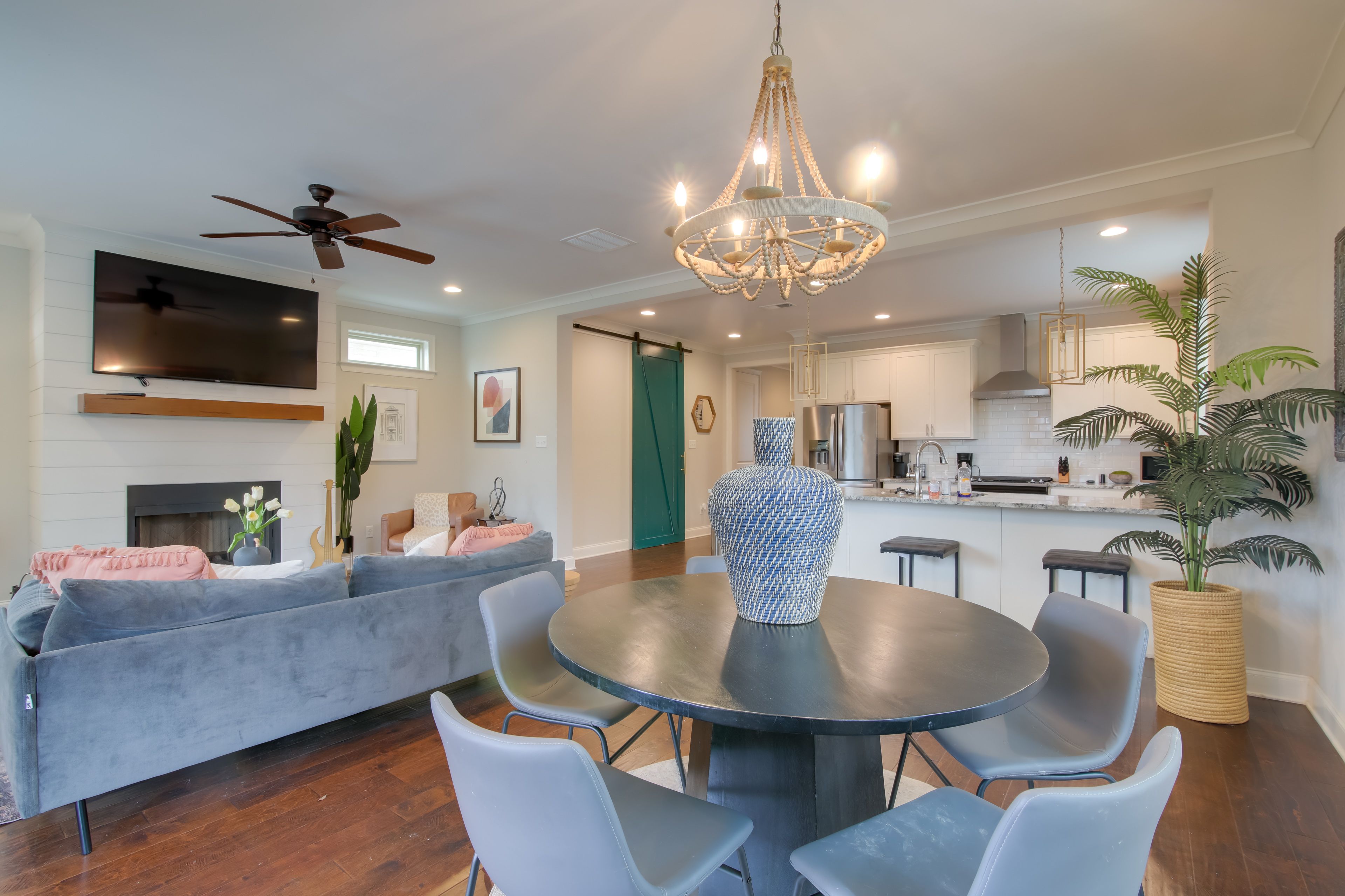 Memphis Vacation Rental | 3BR | 3.5BA | 2,500 Sq Ft