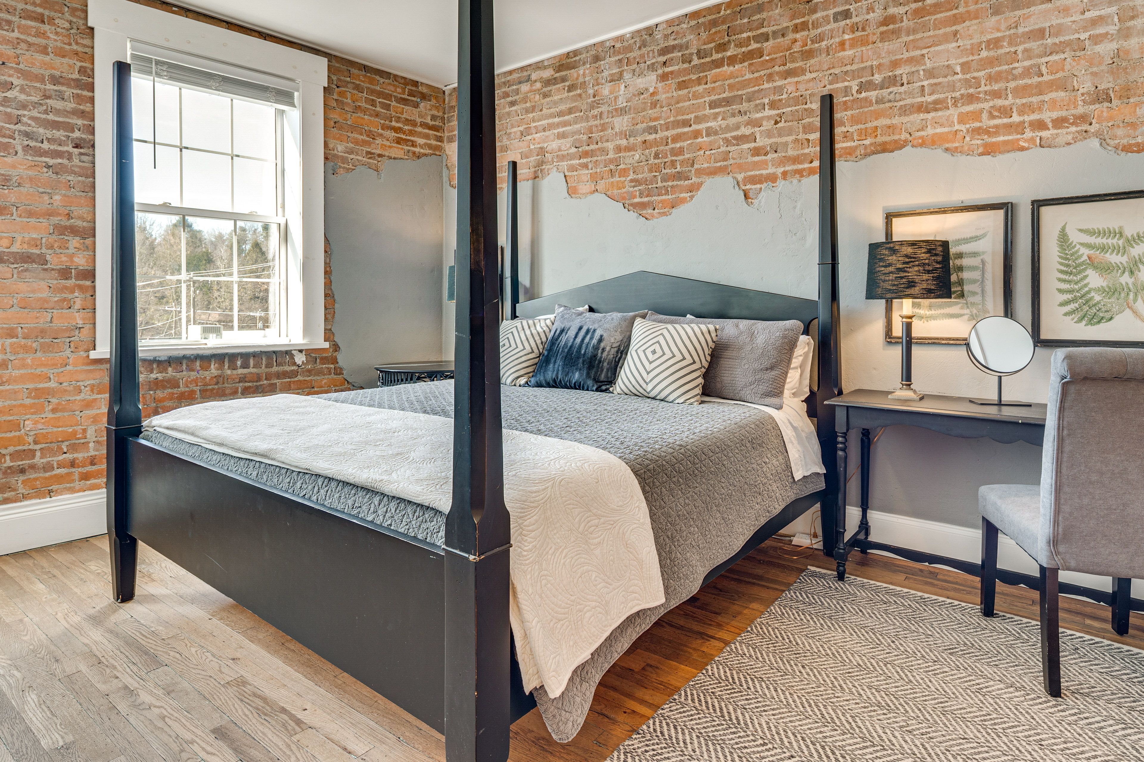 Bedroom 1 | Main Level | King Bed | Smart TV