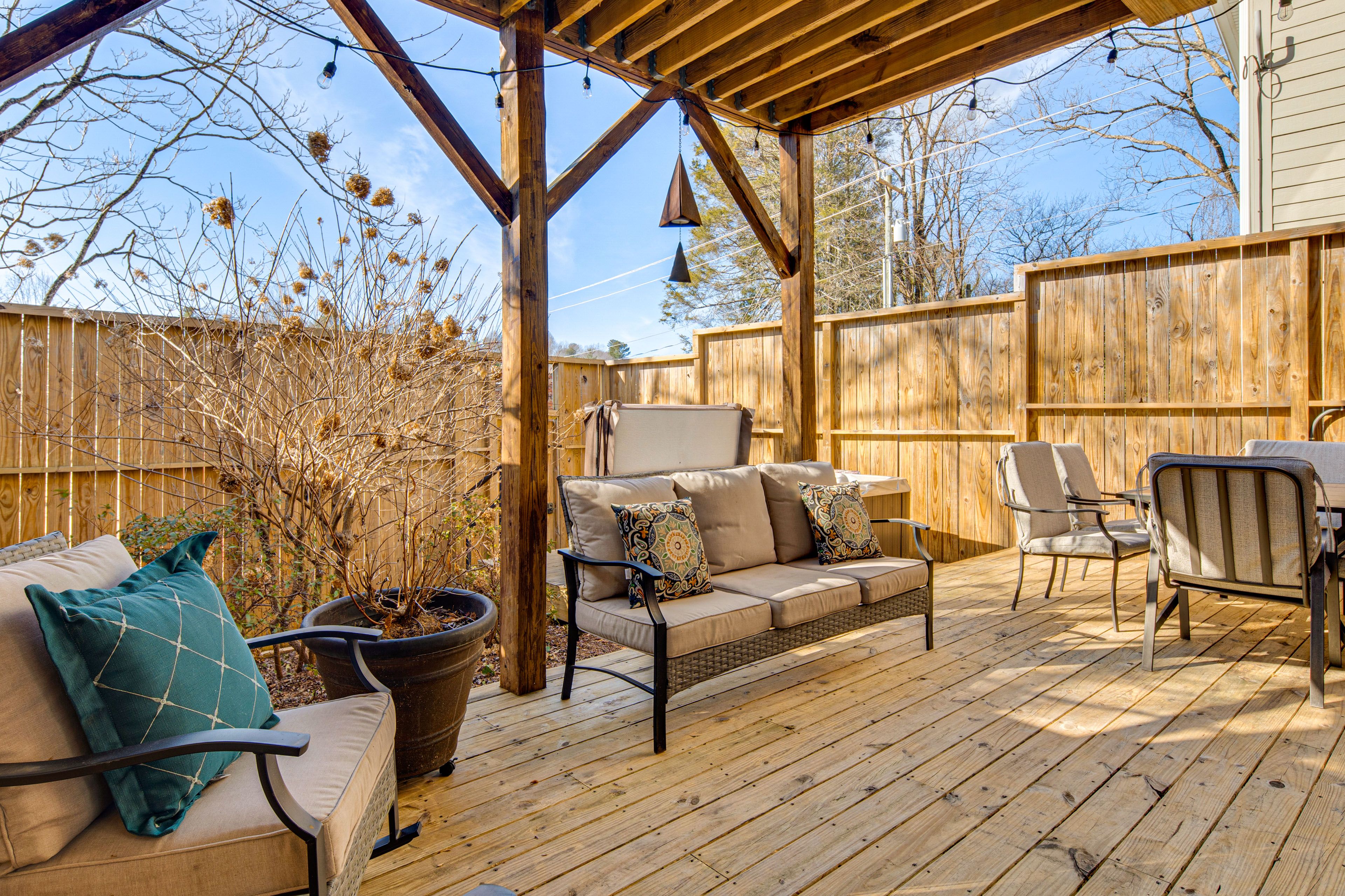 Fenced Patio | Hot Tub