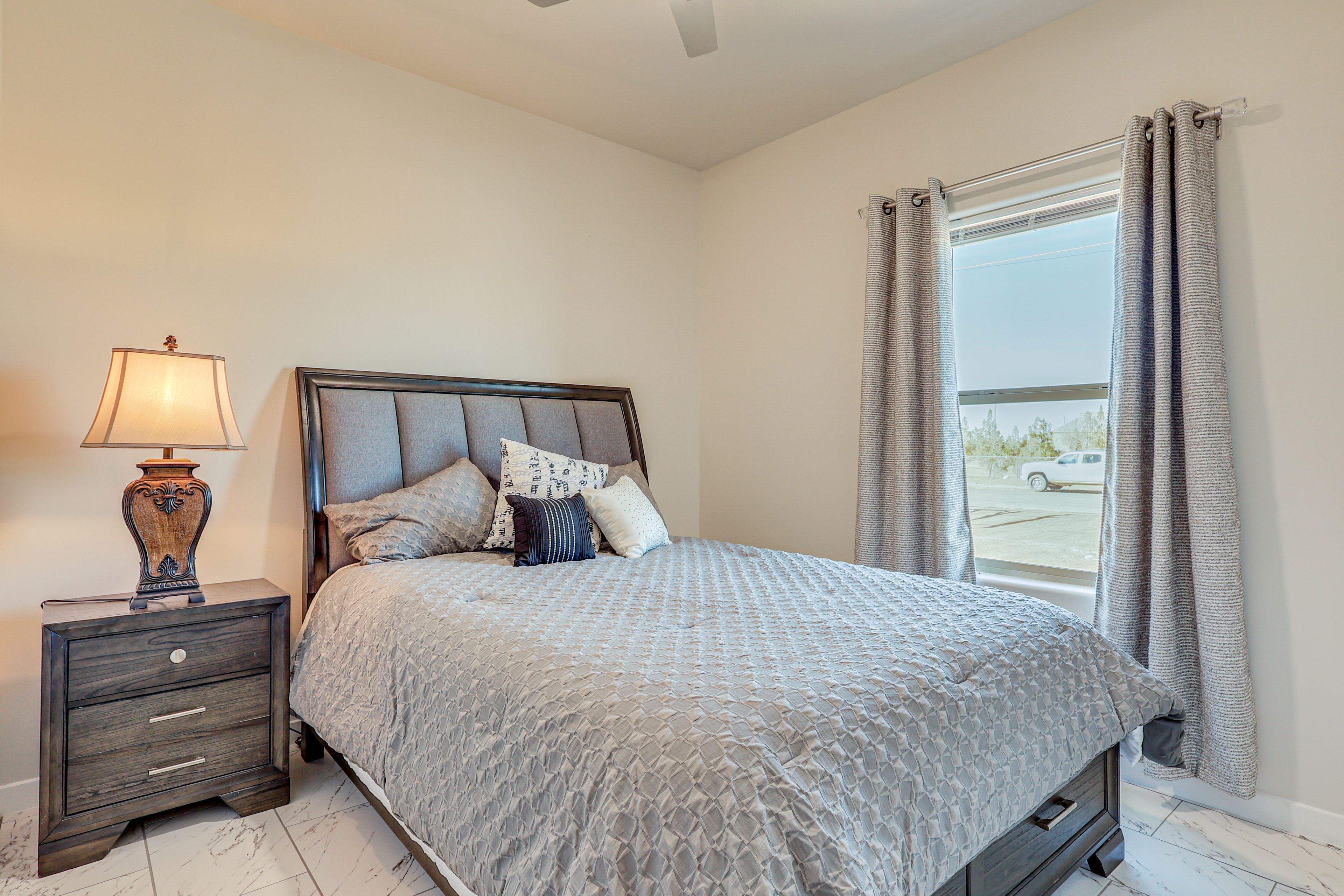 Bedroom 2 | Queen Bed