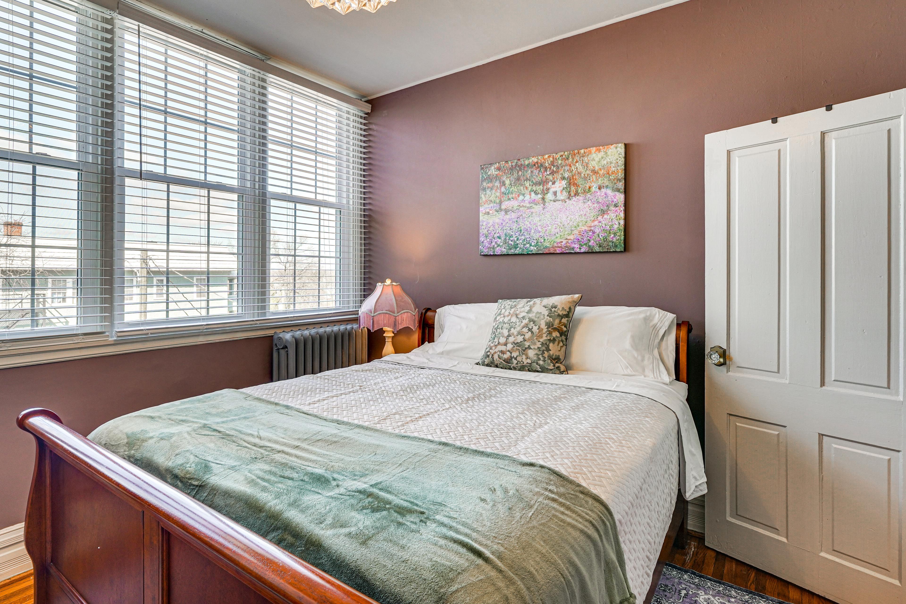 Bedroom 5 | Queen Bed | 2nd Floor