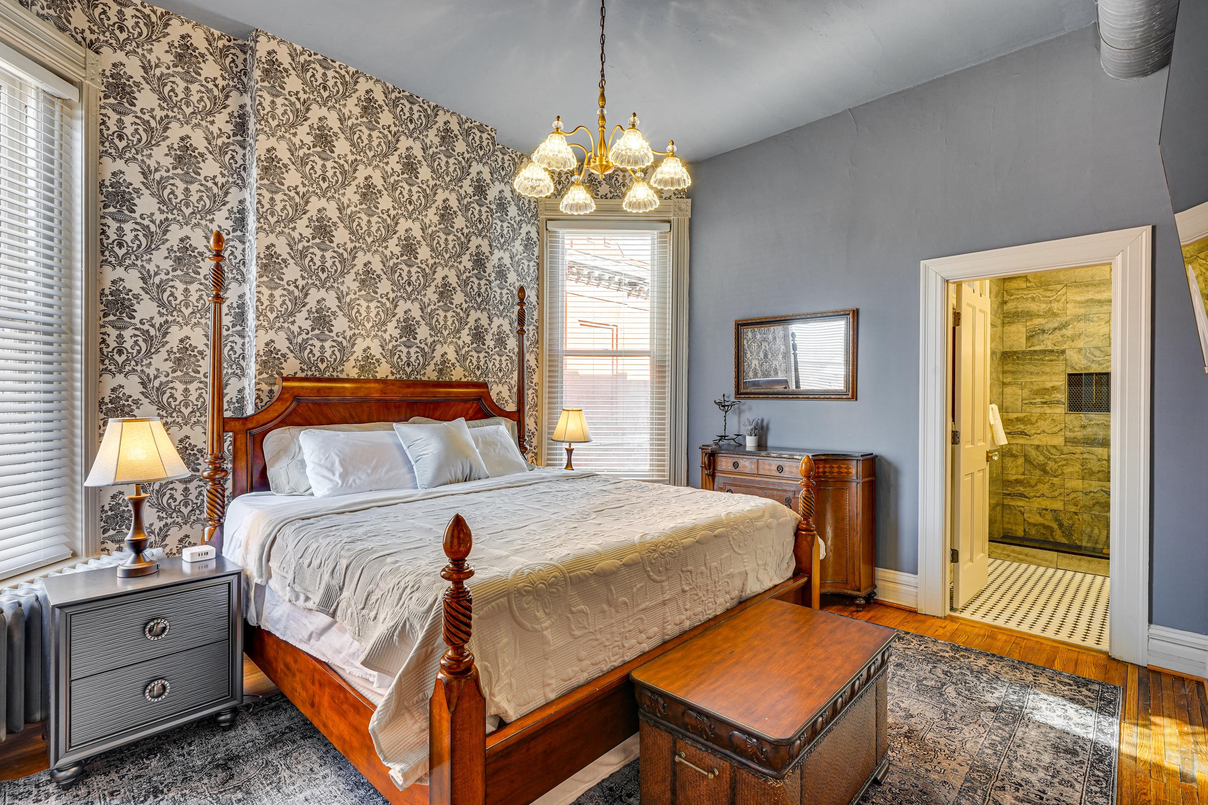 Bedroom 2 | King Bed | 2nd Floor