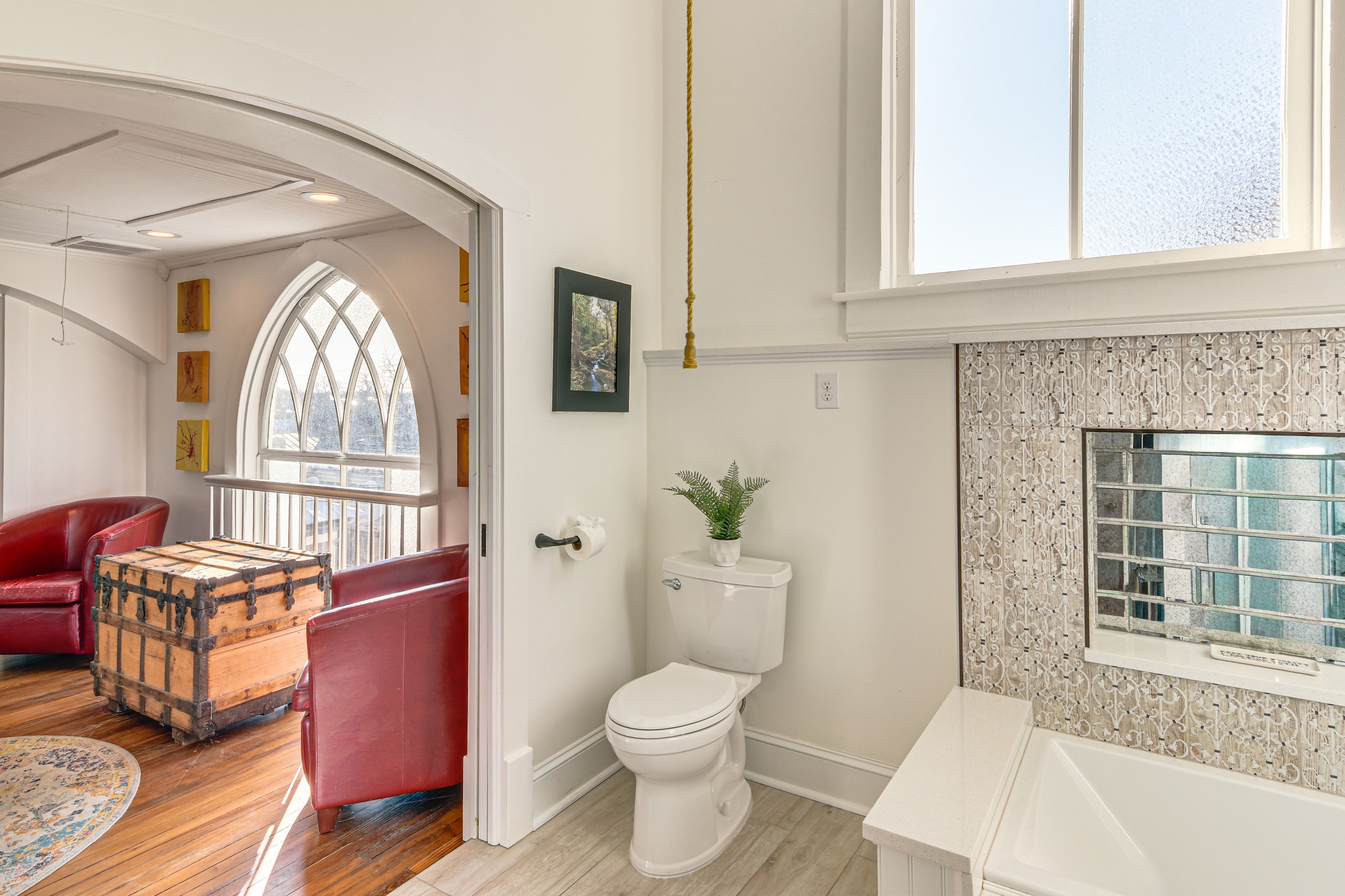 Full Bathroom | Upper Level