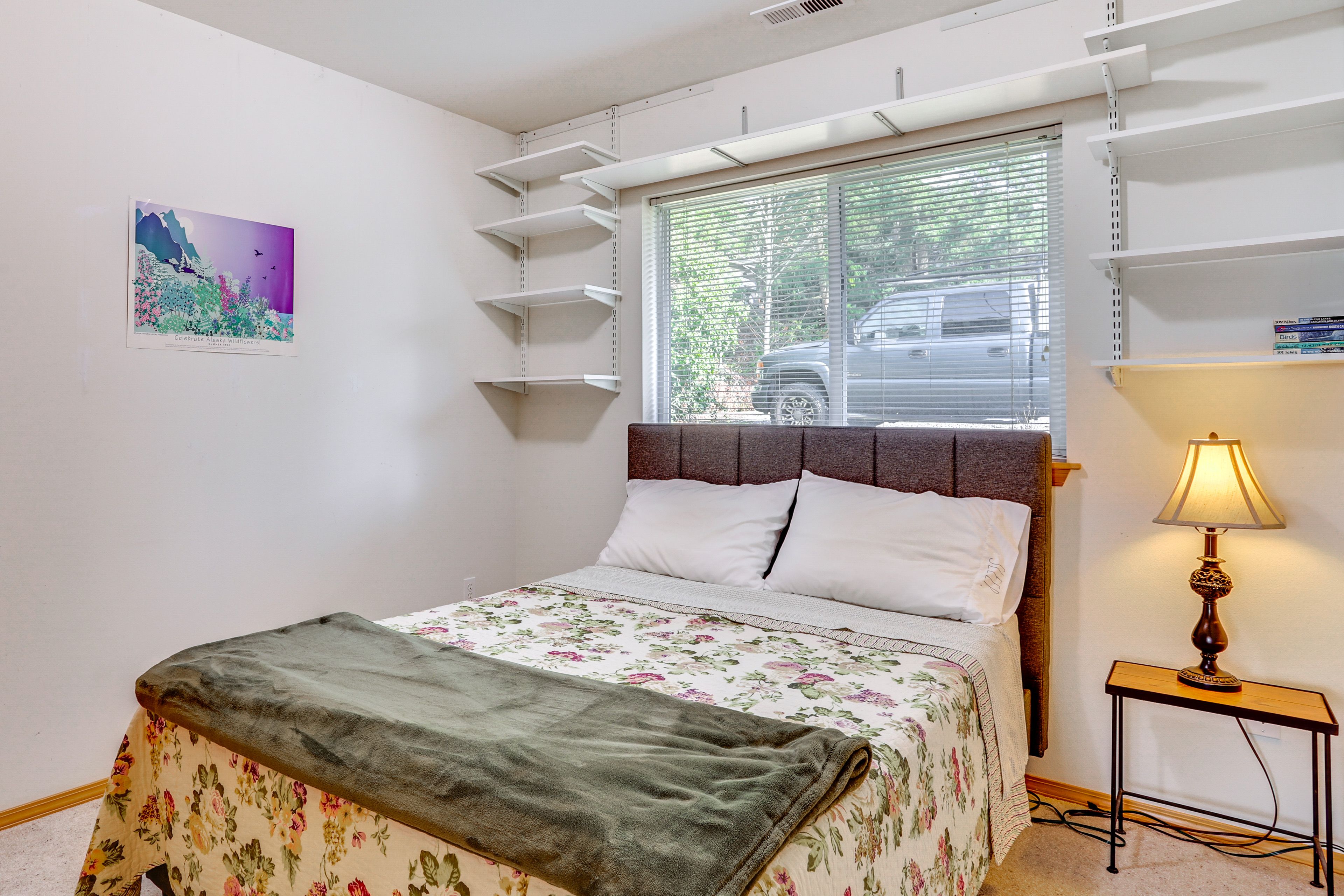 Bedroom 2 | Queen Bed