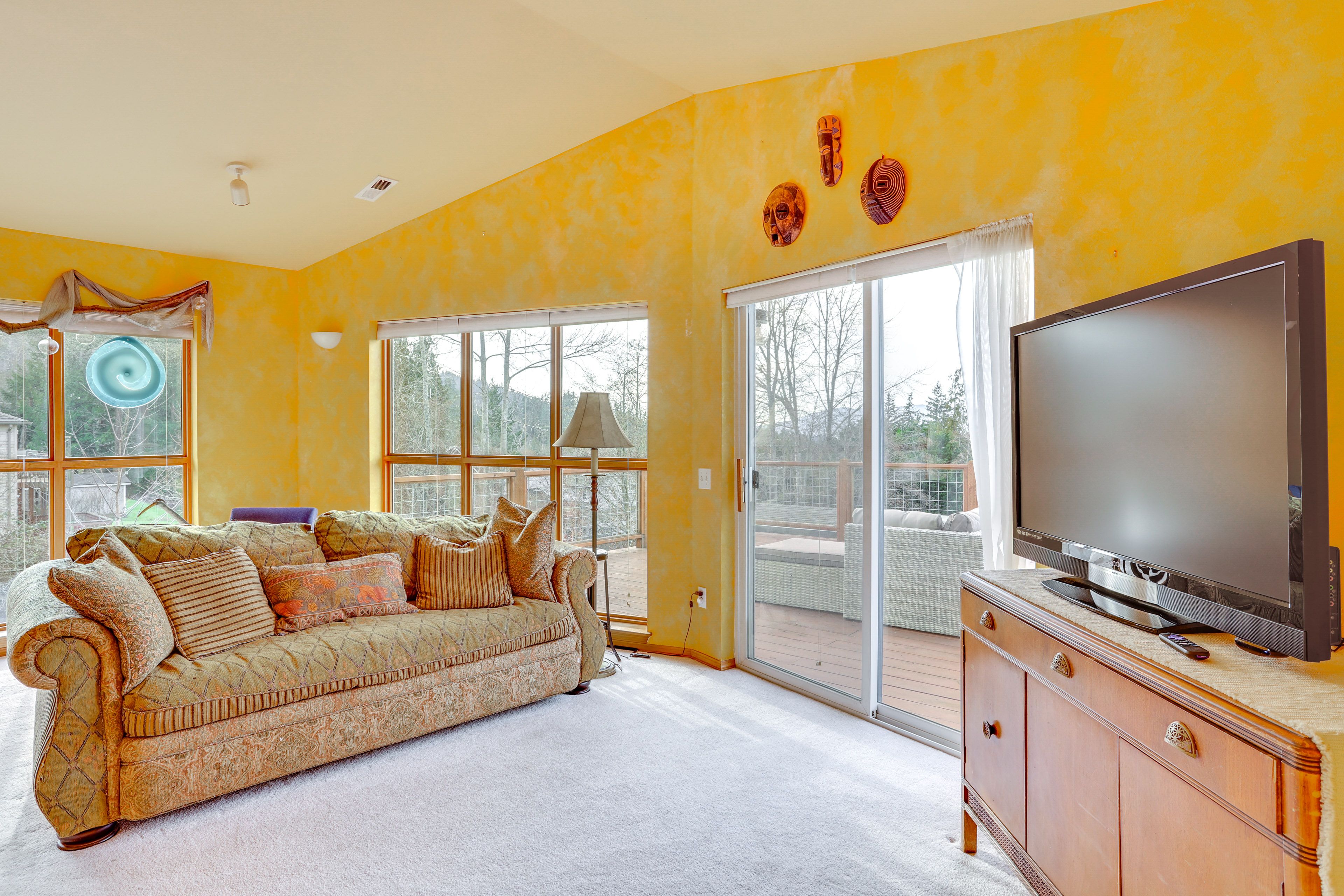 Living Room | Open Floor Plan